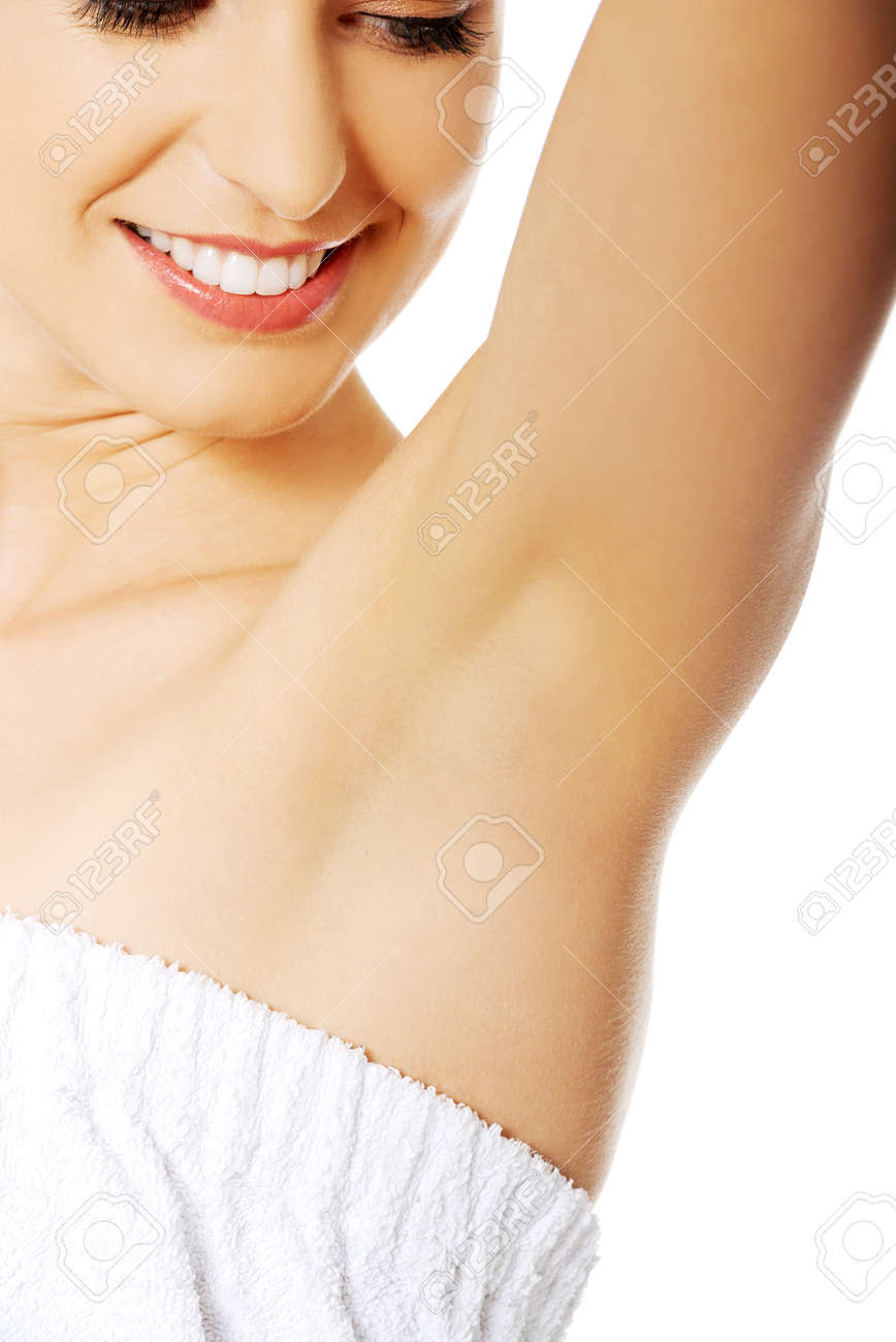 女性の脇アップはなぜ騒がれる？画像検証と黒ずみケアの最新真相