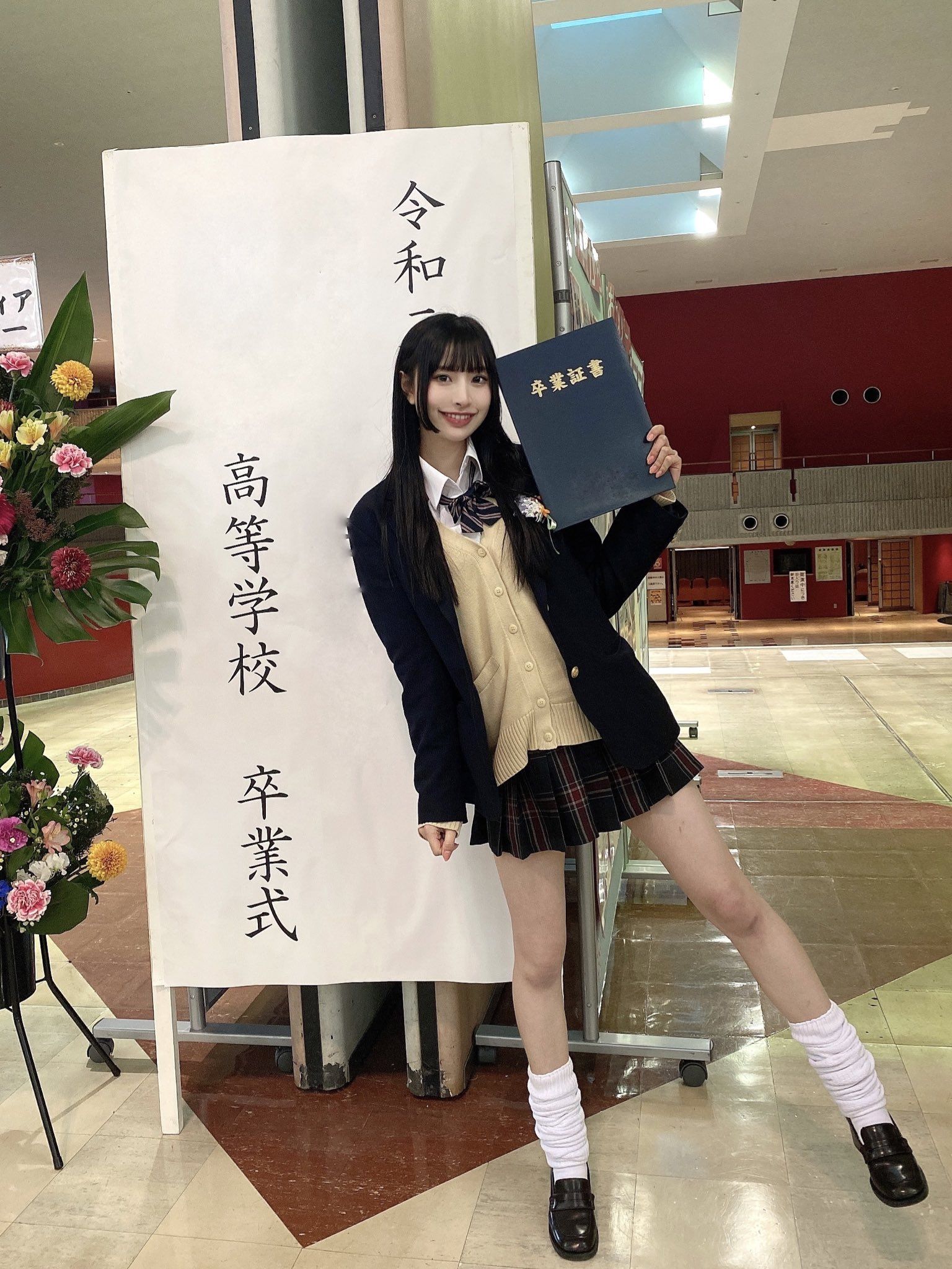 【2026年最新解剖】股下83Cmの美貌と鋭い映画眼——藤川らるむが体現する「次世代マルチアイコン」のリアル