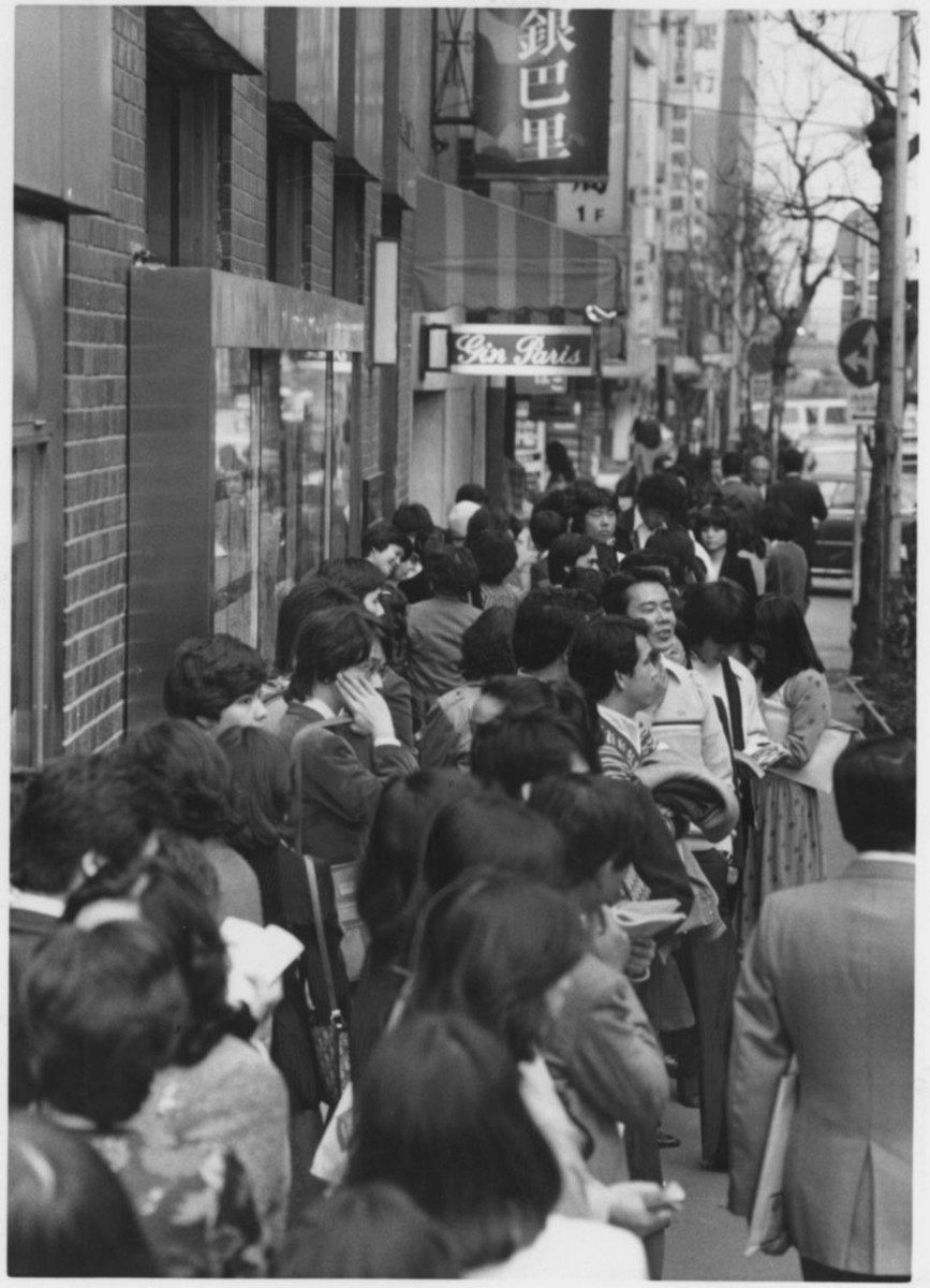 銀座の伝説「銀巴里」なぜ消えた？美輪明宏が歌い三島が愛した聖地の真相