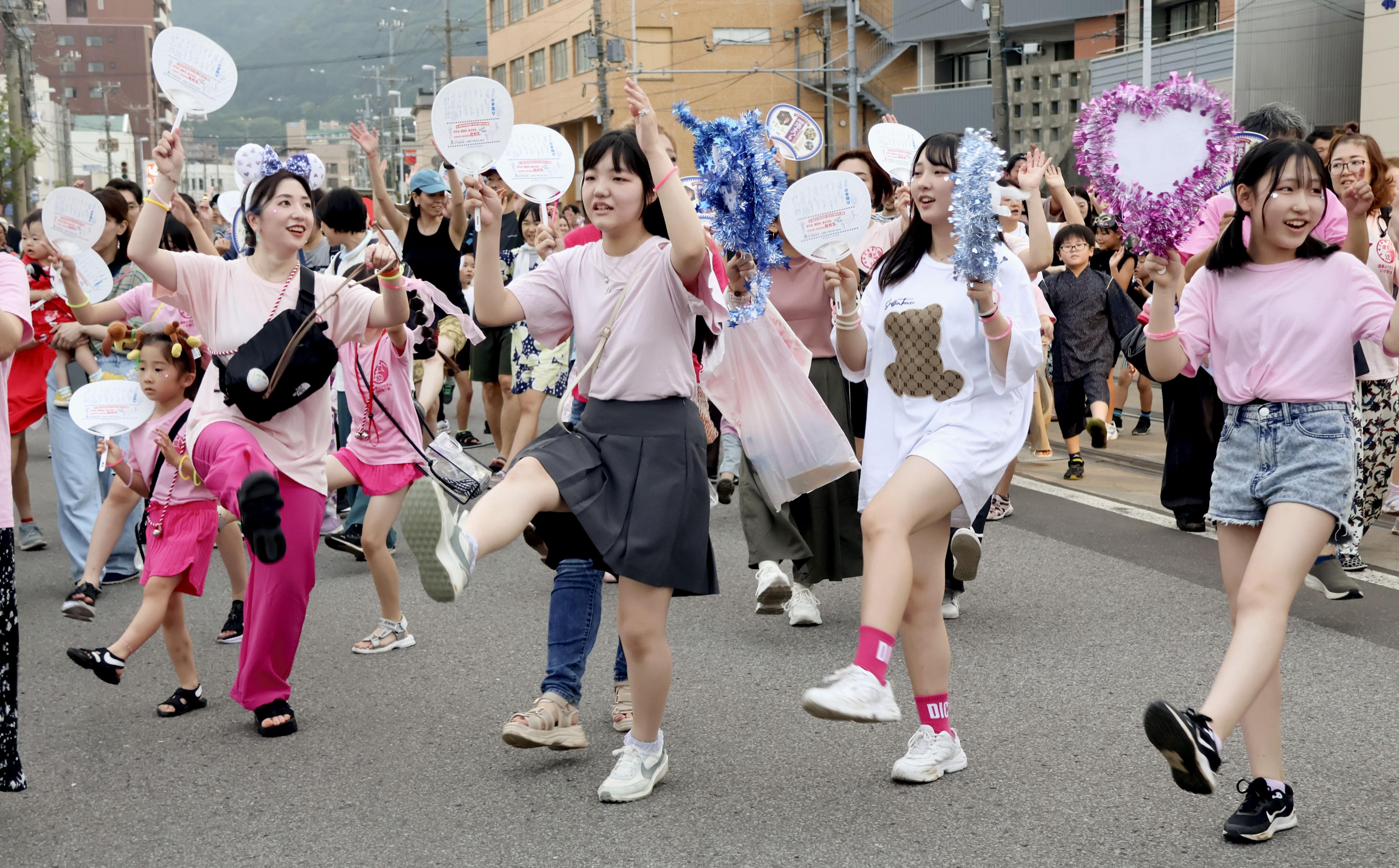 函館いか踊りはなぜ熱狂を生むのか？誕生秘話と2026年参加完全ガイド