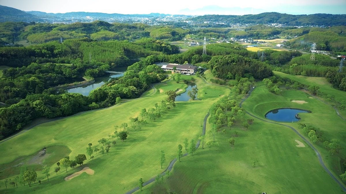 福岡サンレイク閉鎖の真相と跡地利用｜名門がメガソーラー化した全貌