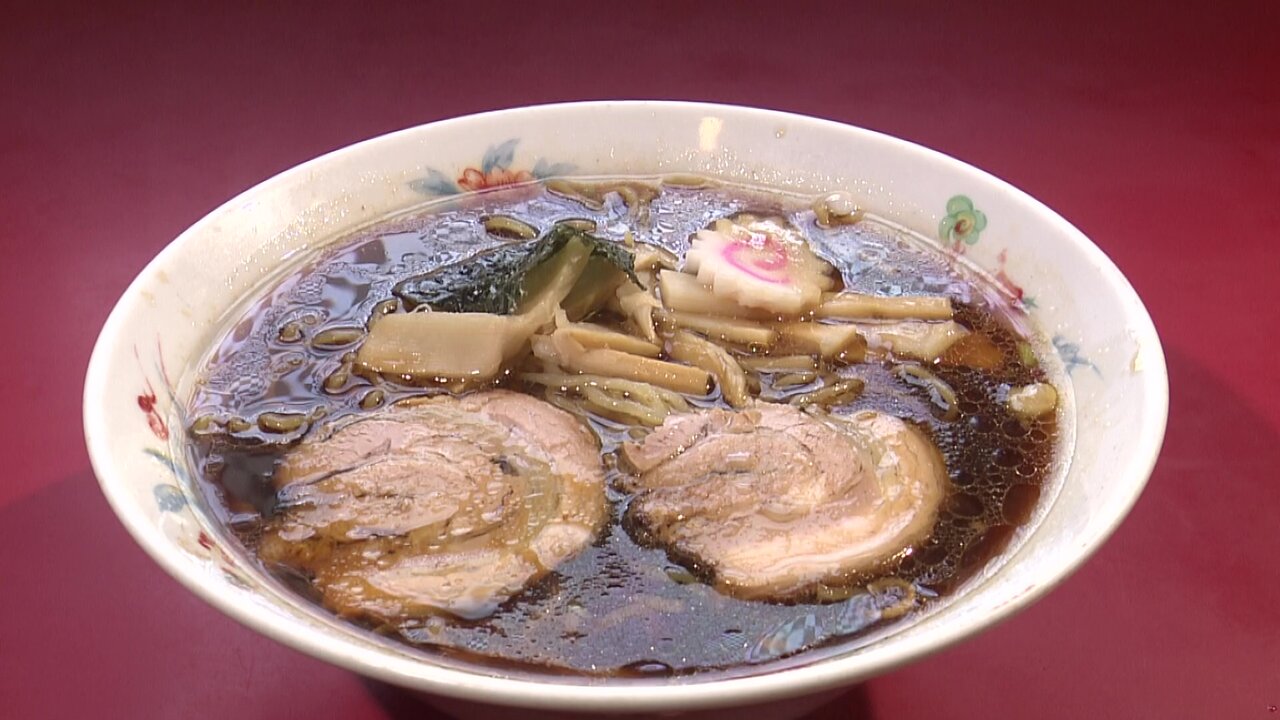 新潟・ラーメンつり吉の真実！黒スープの秘密と2026年最新状況