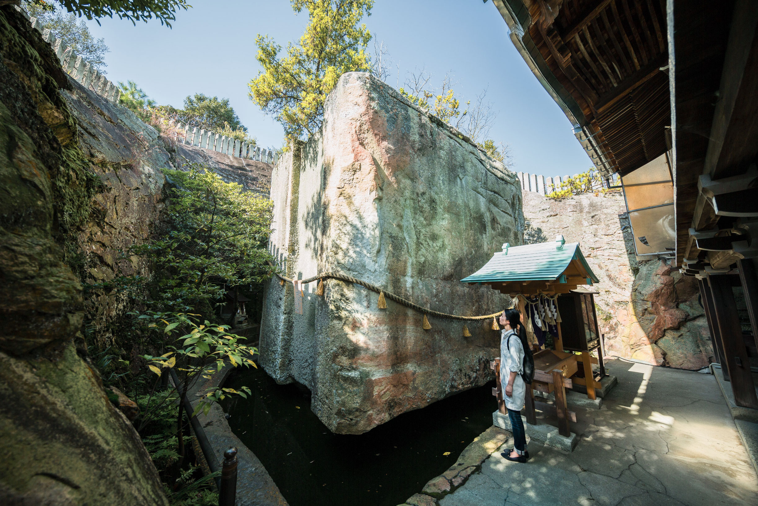 生石神社の浮石ミステリー！石の宝殿の謎と歴史・ご利益を徹底解説