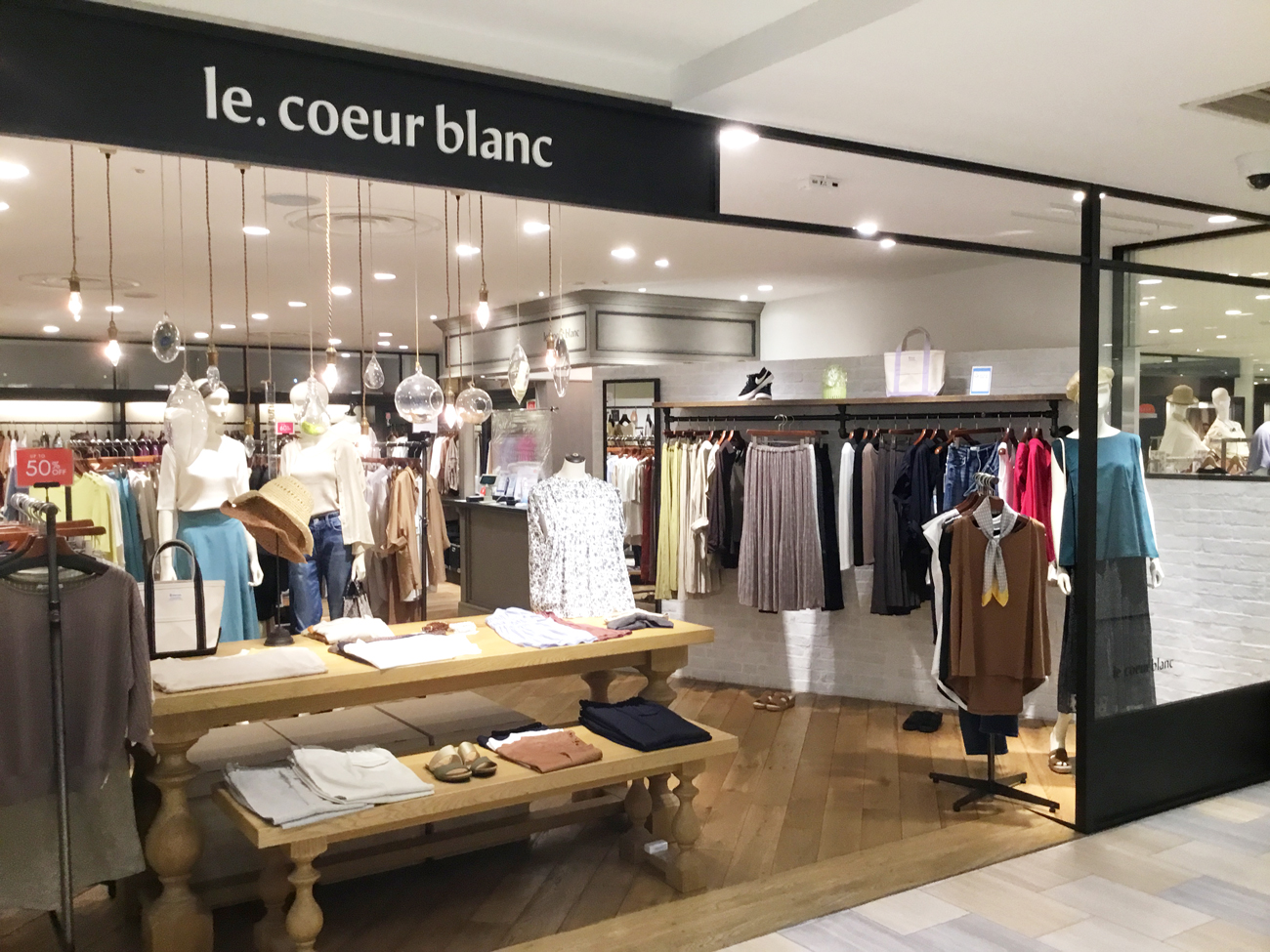 ルクールブラン店舗の最新情報まとめ｜閉店の真相からセール時期まで徹底解説
