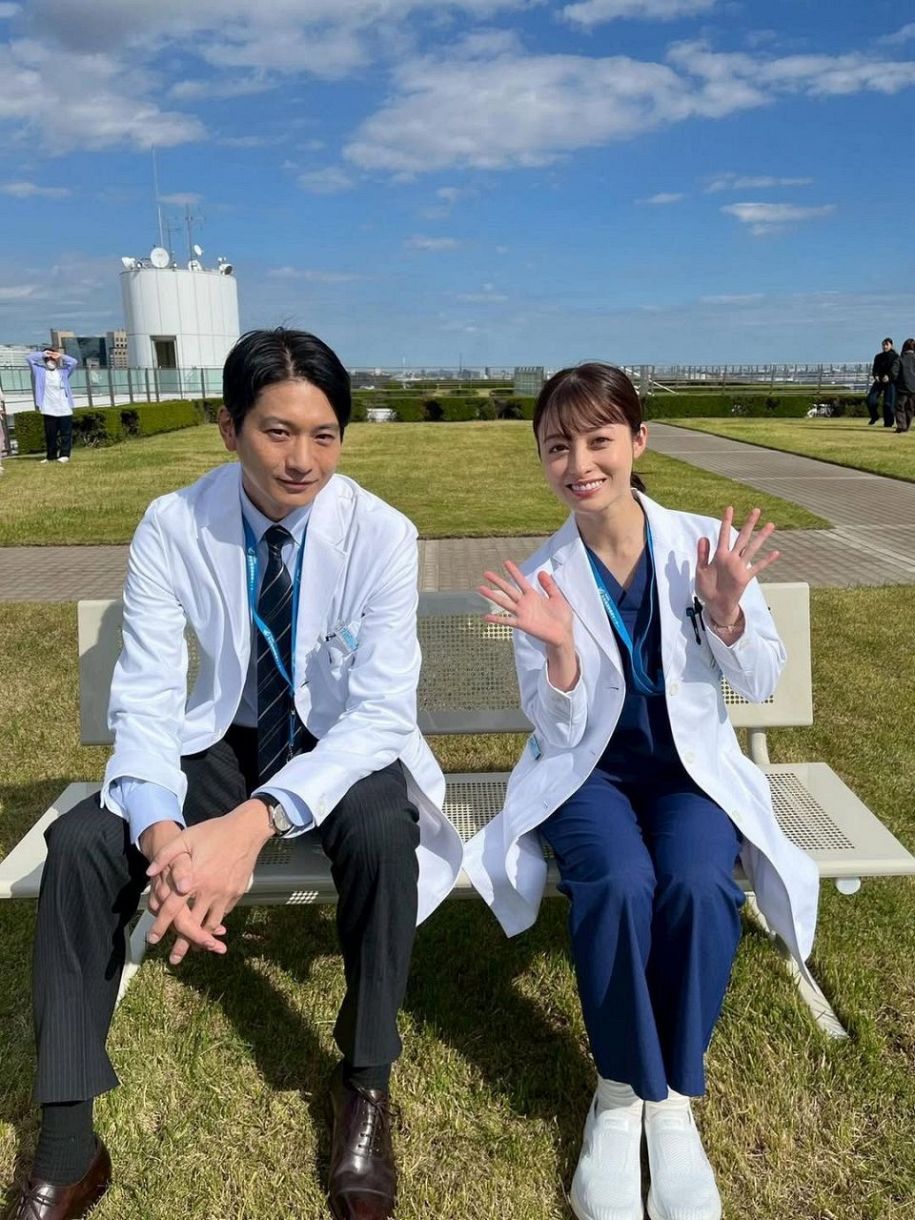 向井理の身長サバ読み疑惑を検証！驚異の小顔と国仲涼子との身長差の真実
