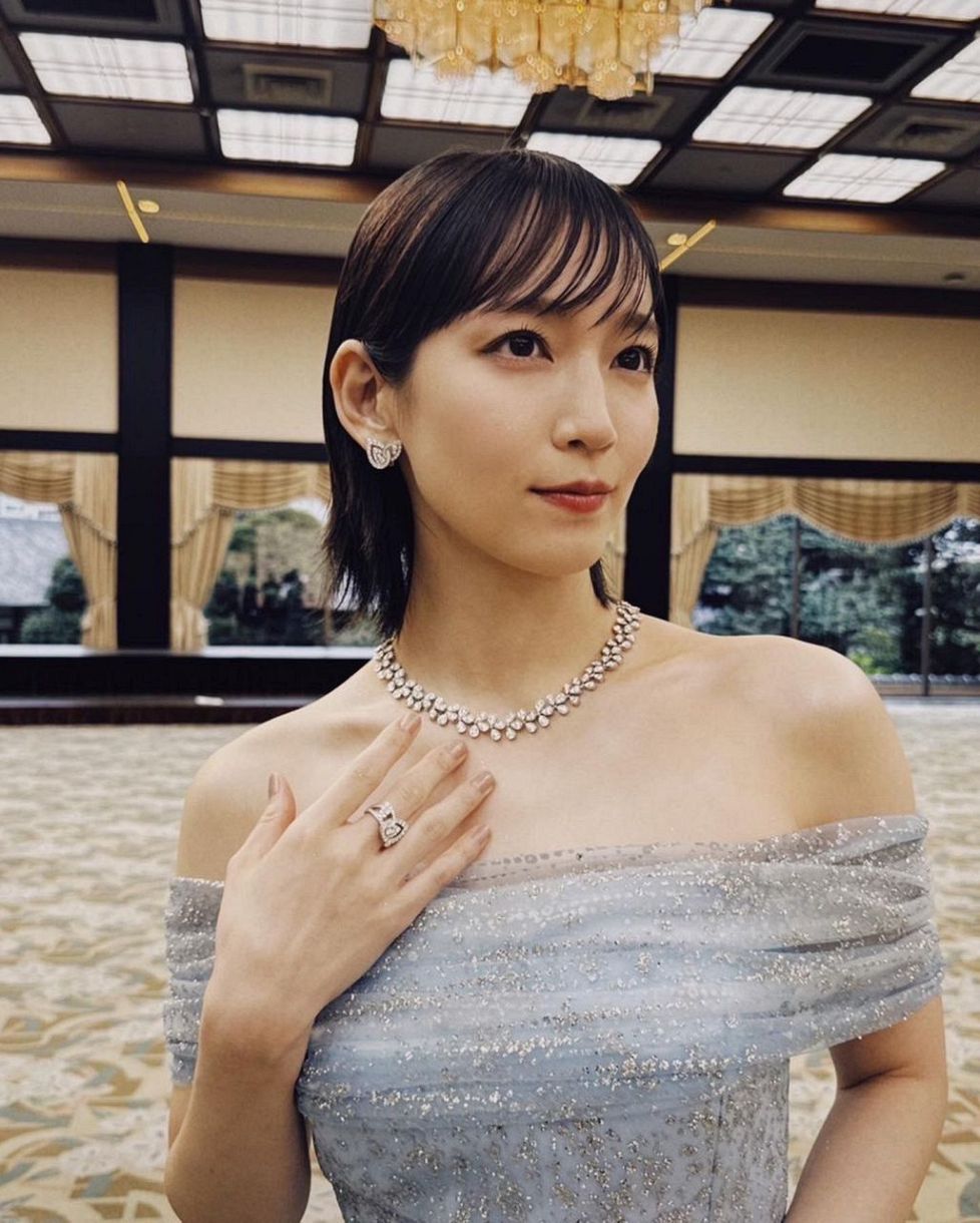 ピアス開けてない女優の真相！理由やドラマ愛用ブランド徹底解説