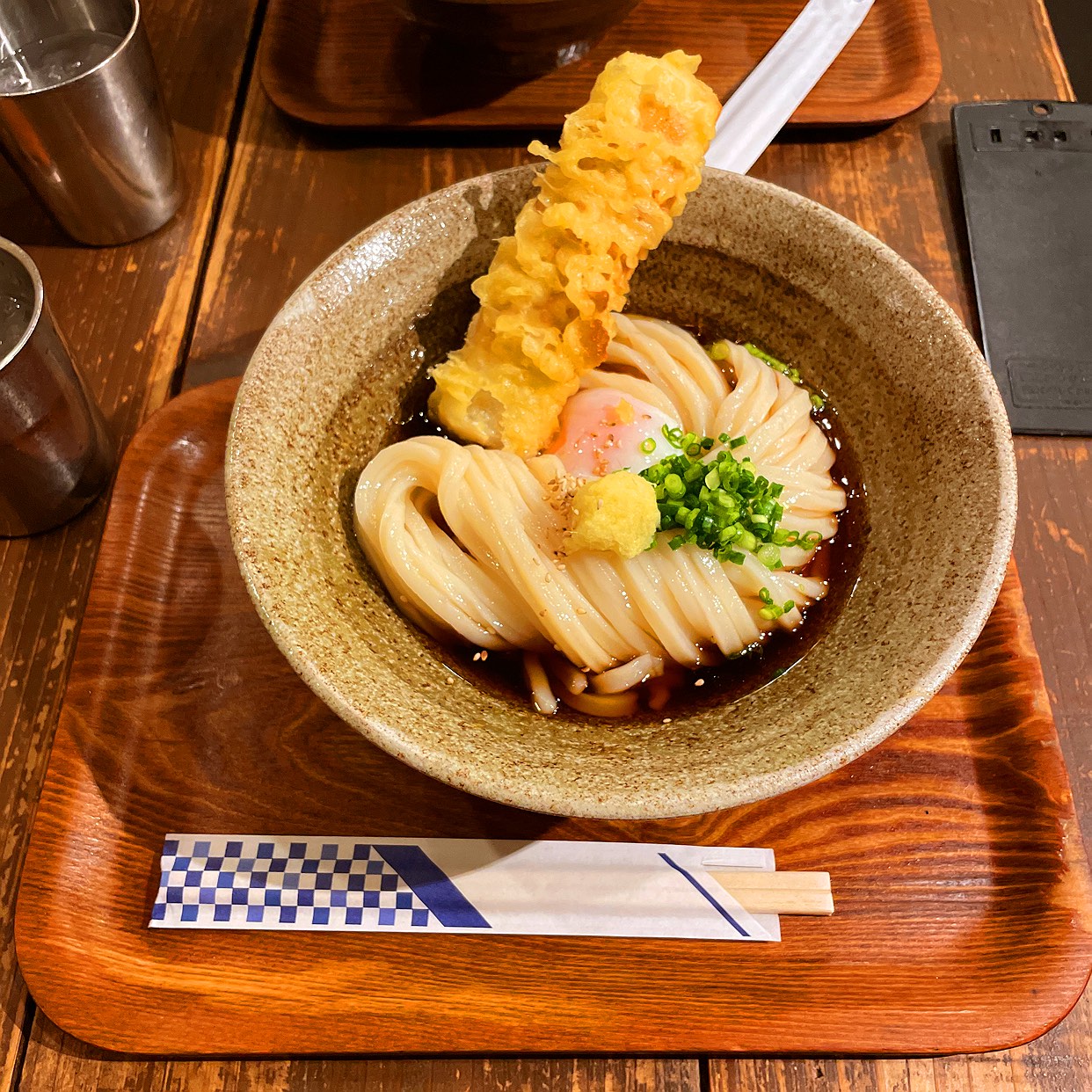 なぜ「うどん屋きすけ」は行列必至？名物鯛ちく天の魅力と混雑回避法を徹底解説
