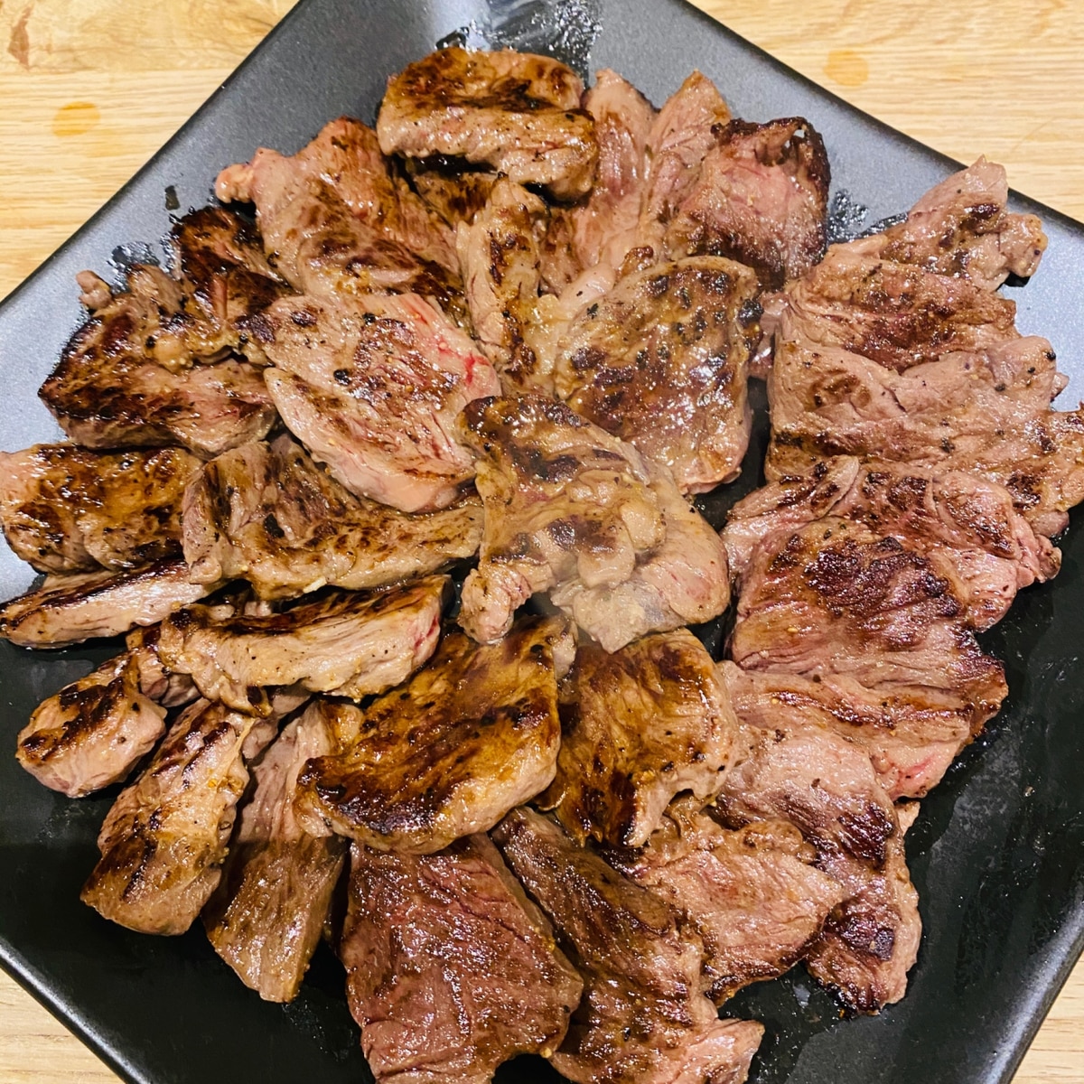 牛肉が臭い原因は？身近な調味料で劇的臭い消し！危険な腐敗サインも徹底解説