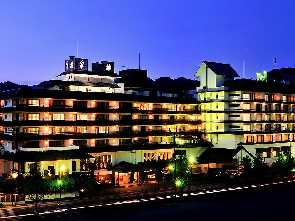 湯田温泉の西の雅常盤はなぜ話題？女将劇場の熱気と宿泊評判を徹底調査