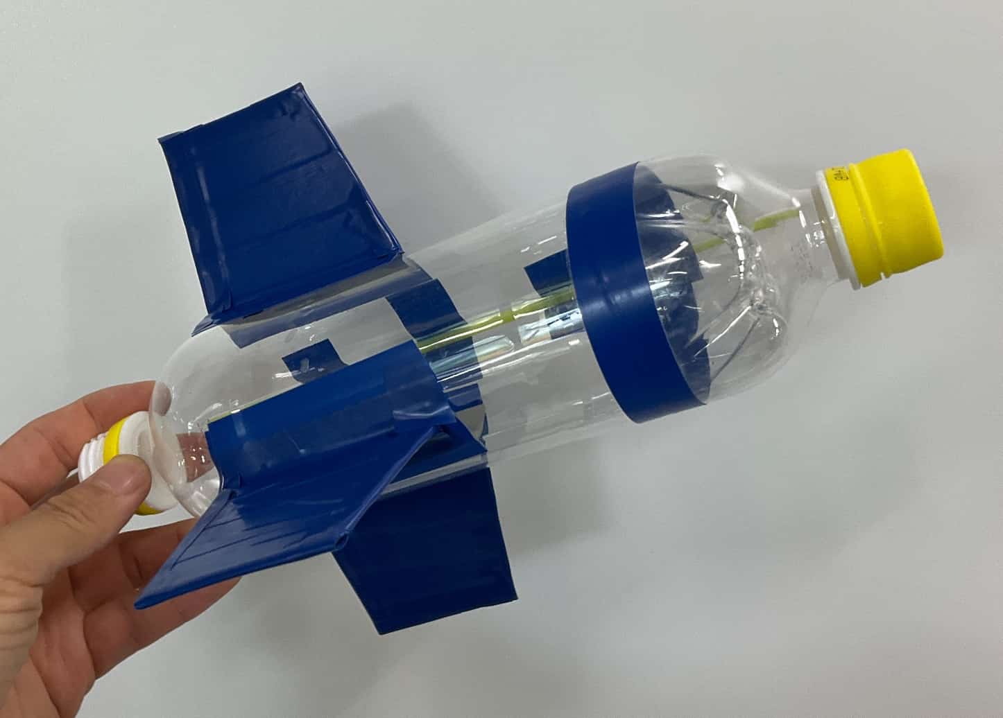 ペットボトルロケットで100M飛ぶ秘密！水の黄金比率と発射台自作法