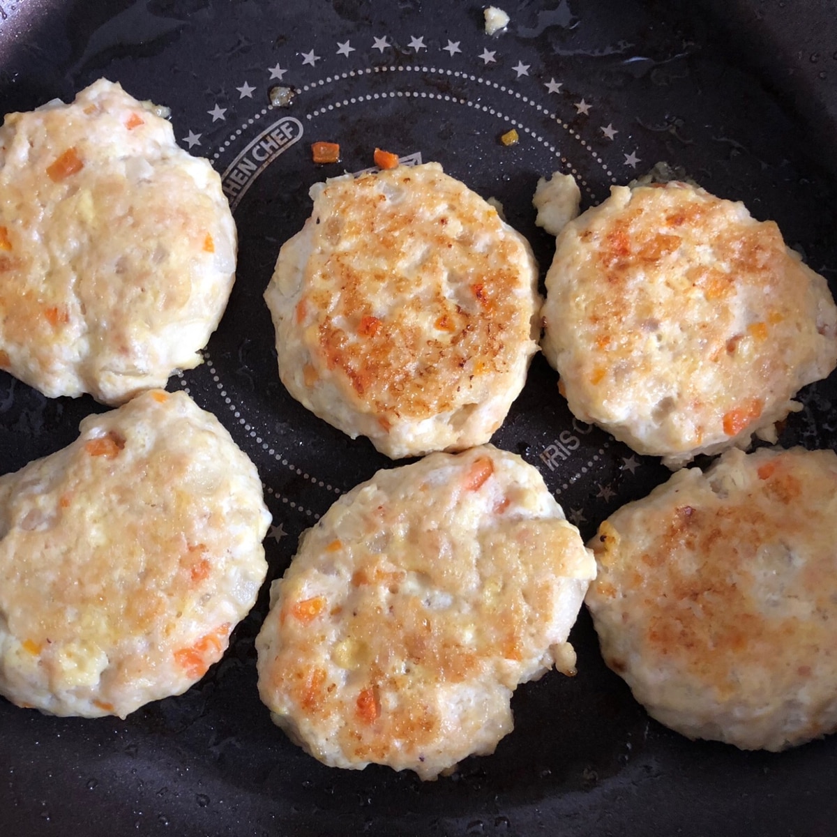 離乳食の豆腐ハンバーグが冷めてもふわふわ！パサつかない黄金比を徹底解説