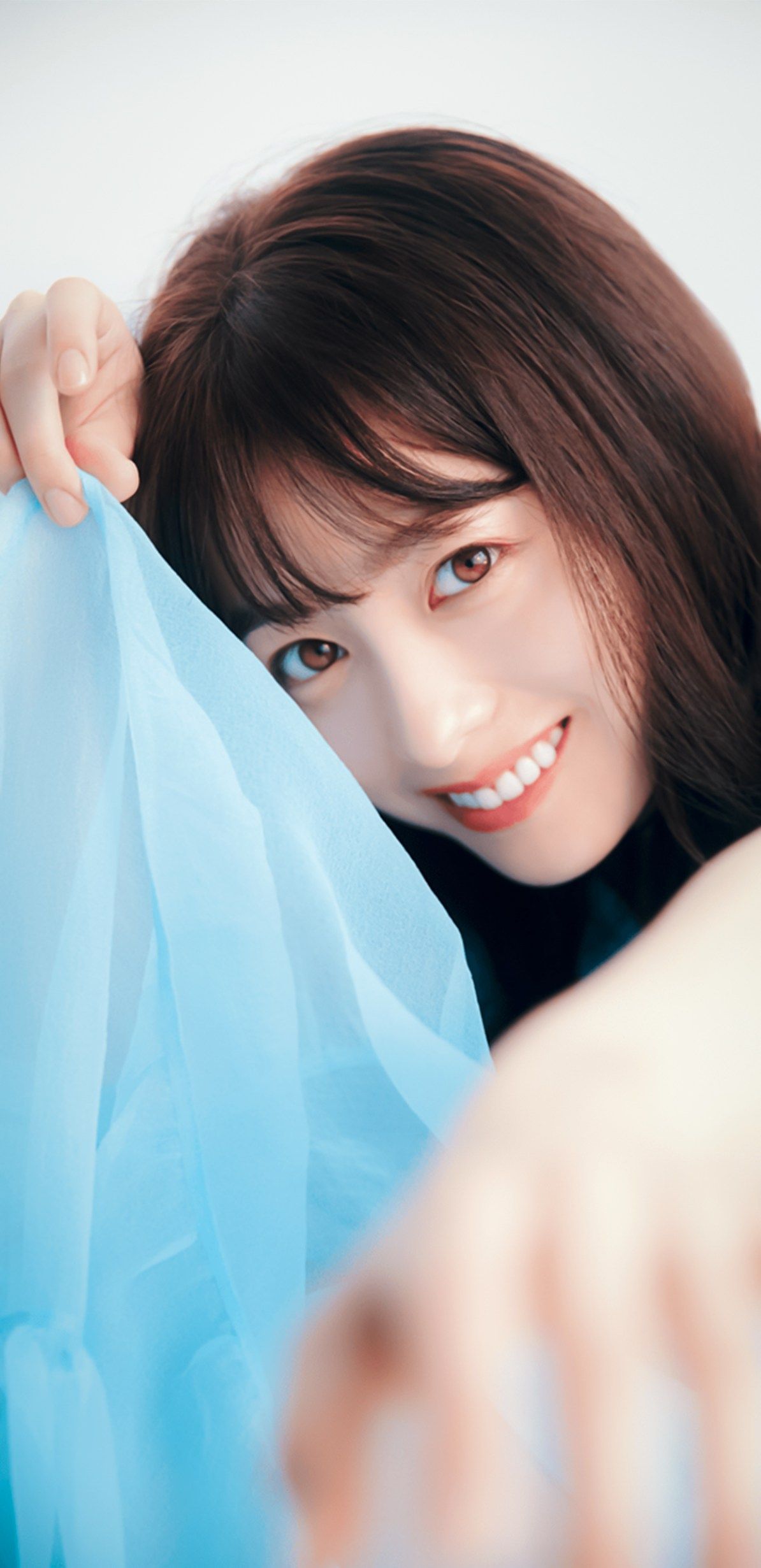 橋本環奈と浜辺美波の真実｜不仲説を一蹴する親友関係と人気の行方
