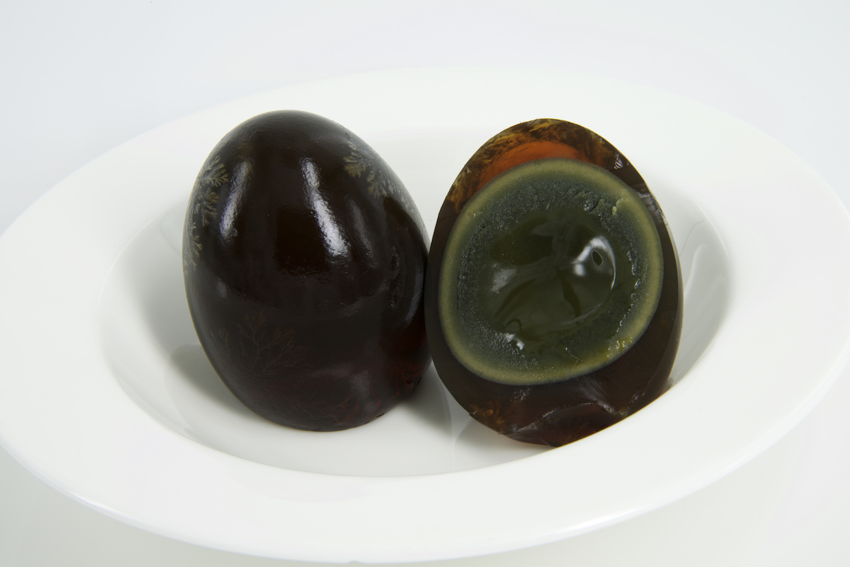 ピータンとは何の卵？黒い理由と「体に悪い」の真相・絶品レシピまで徹底解説