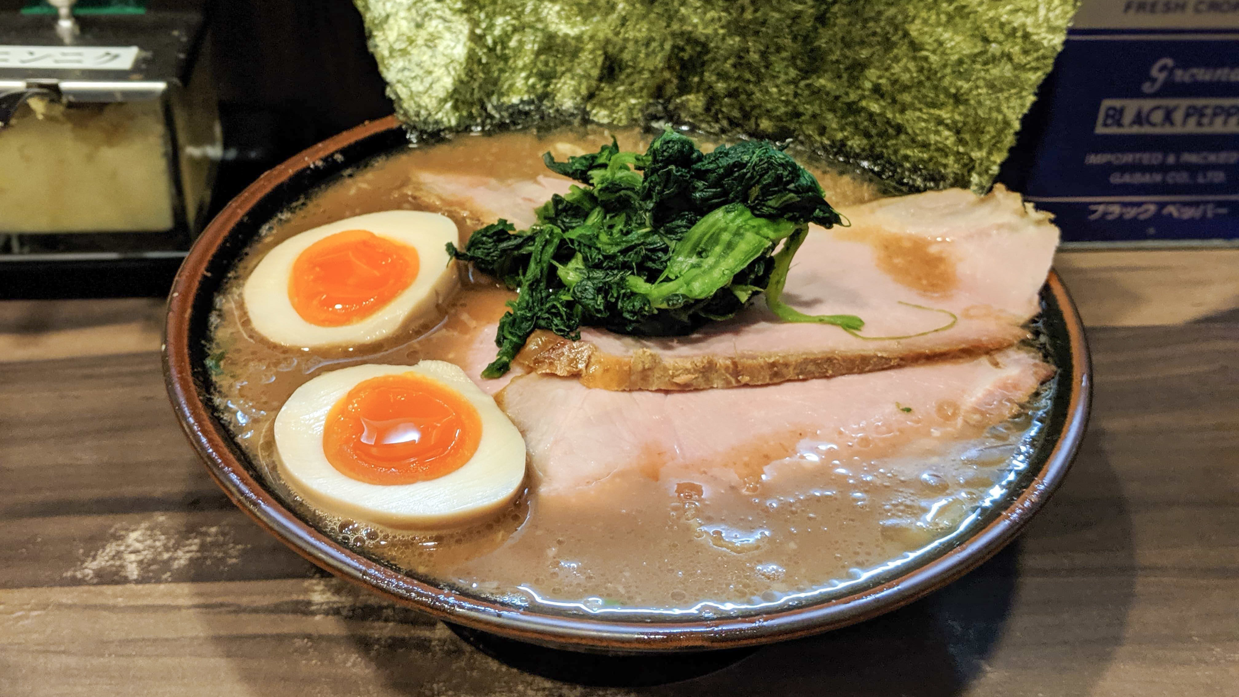 【2026年最新】激戦区・神田のラーメン界に異変？老舗の味と新世代の挑戦が織りなす「究極の1杯」を追う