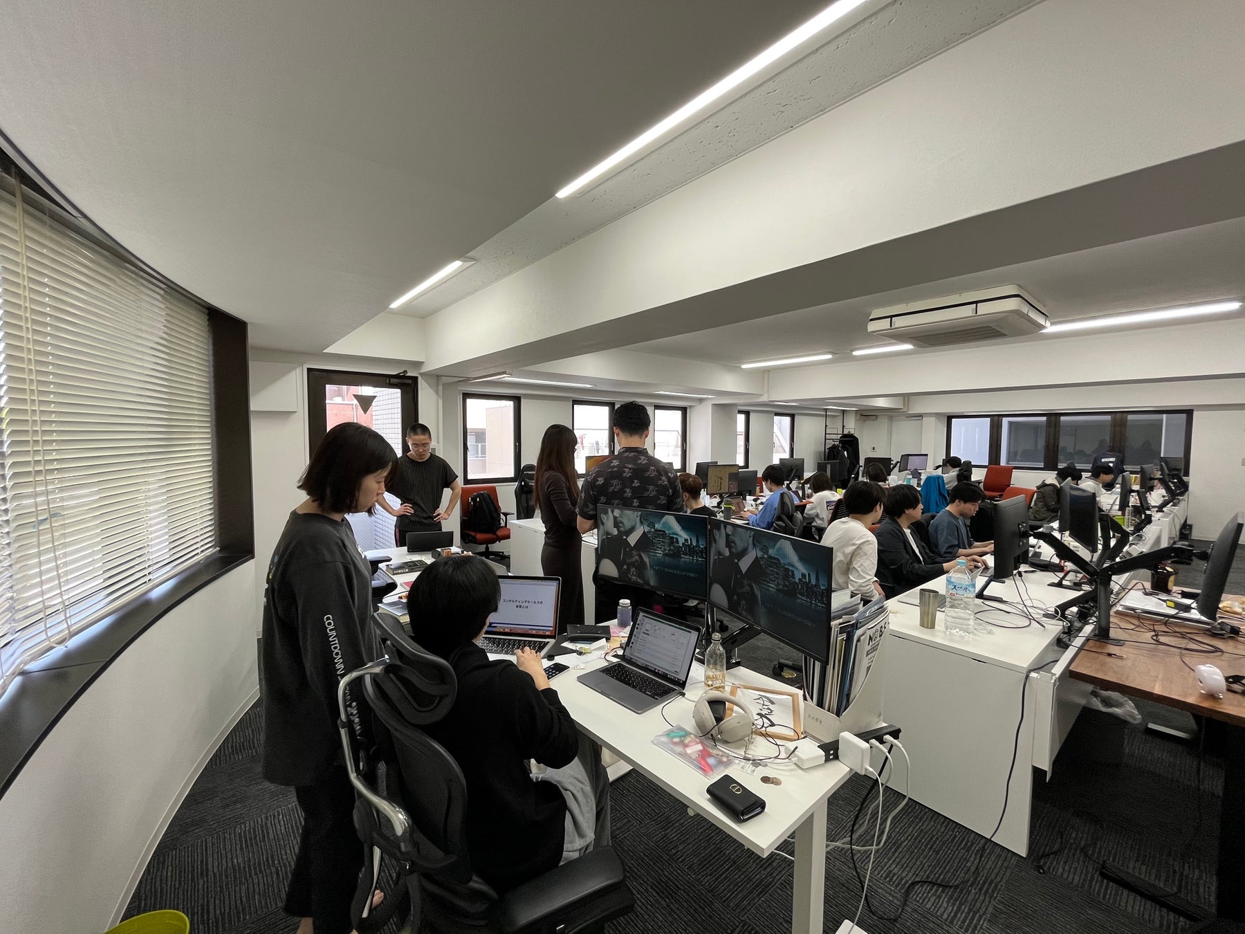 アドネス株式会社「急上昇」の真相｜知られざる事業内容・評判・年収、そして2026年現在を徹底解説