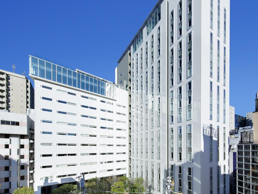 歌舞伎町に立つ新宿グランベルホテルの評判と治安の真実【2026年最新】