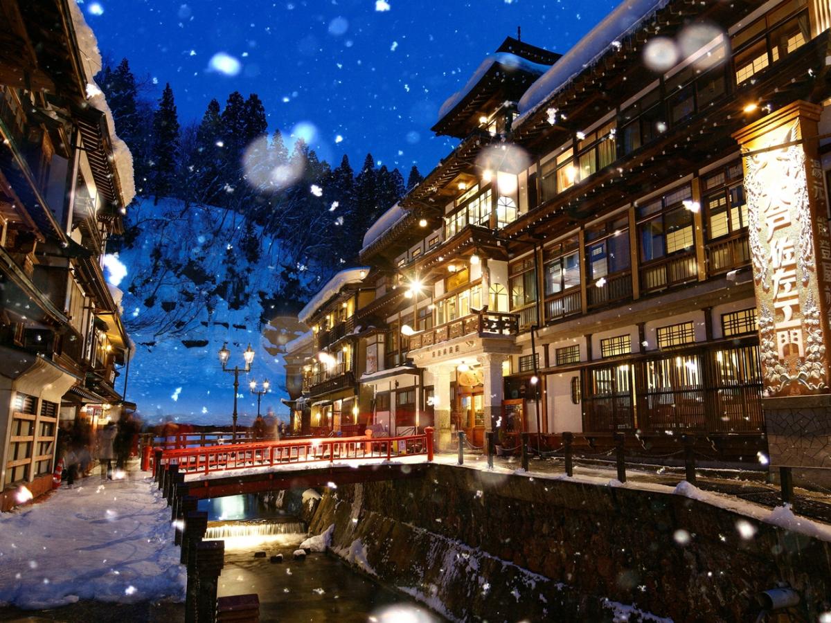 2月の国内旅行はどこが正解？オフシーズン格安穴場と冬絶景の真相