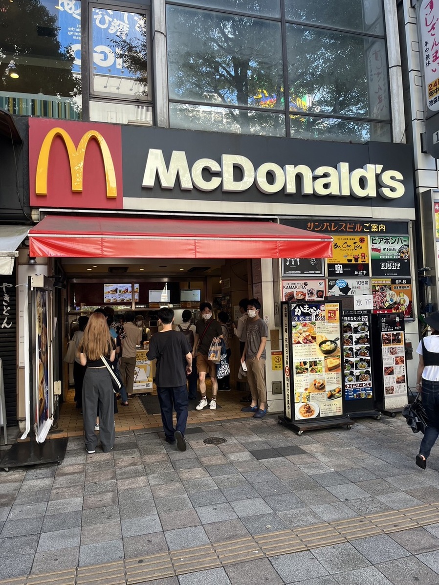 池袋東口マック完全攻略！混雑回避・電源・24時間営業の穴場を調査