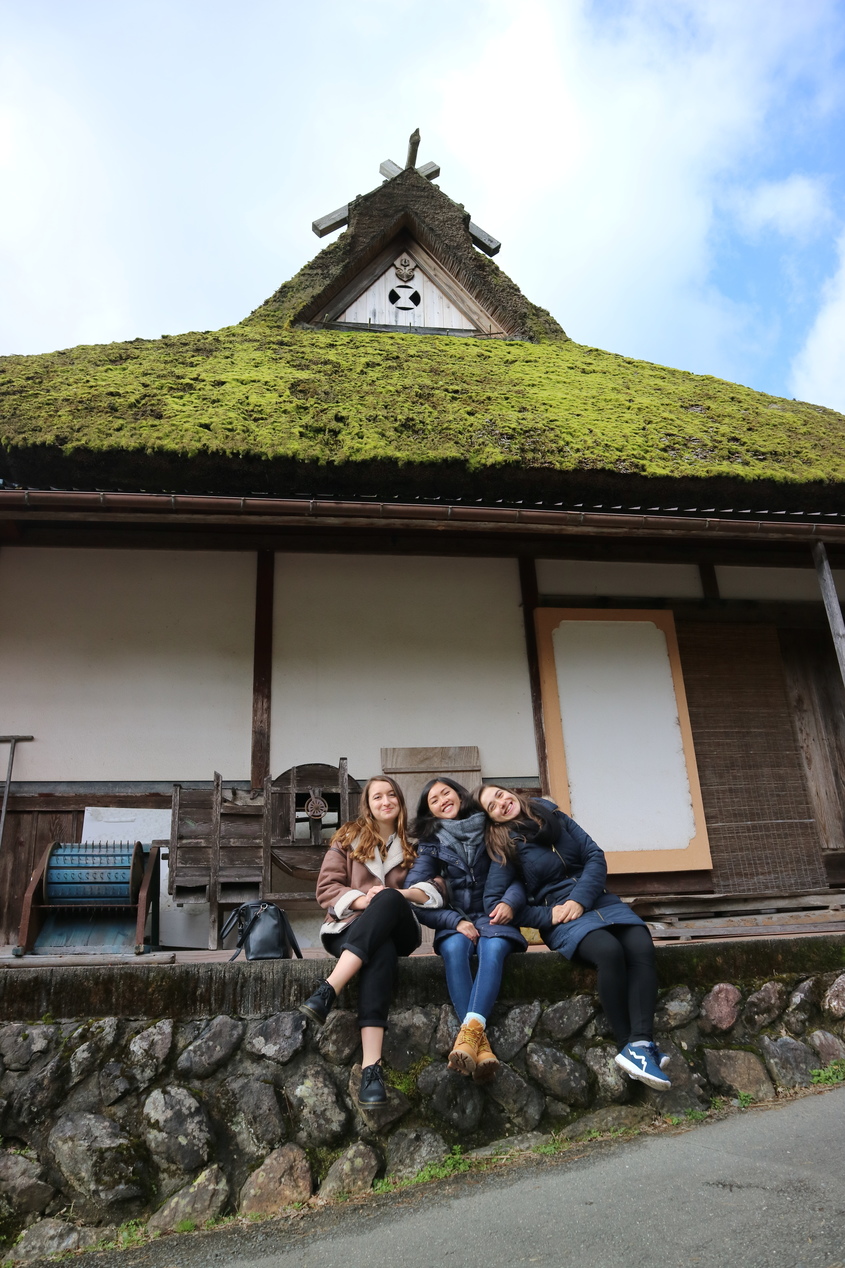 京都美山かやぶきの里を徹底解剖！一斉放水・雪灯廊と混雑回避の極意
