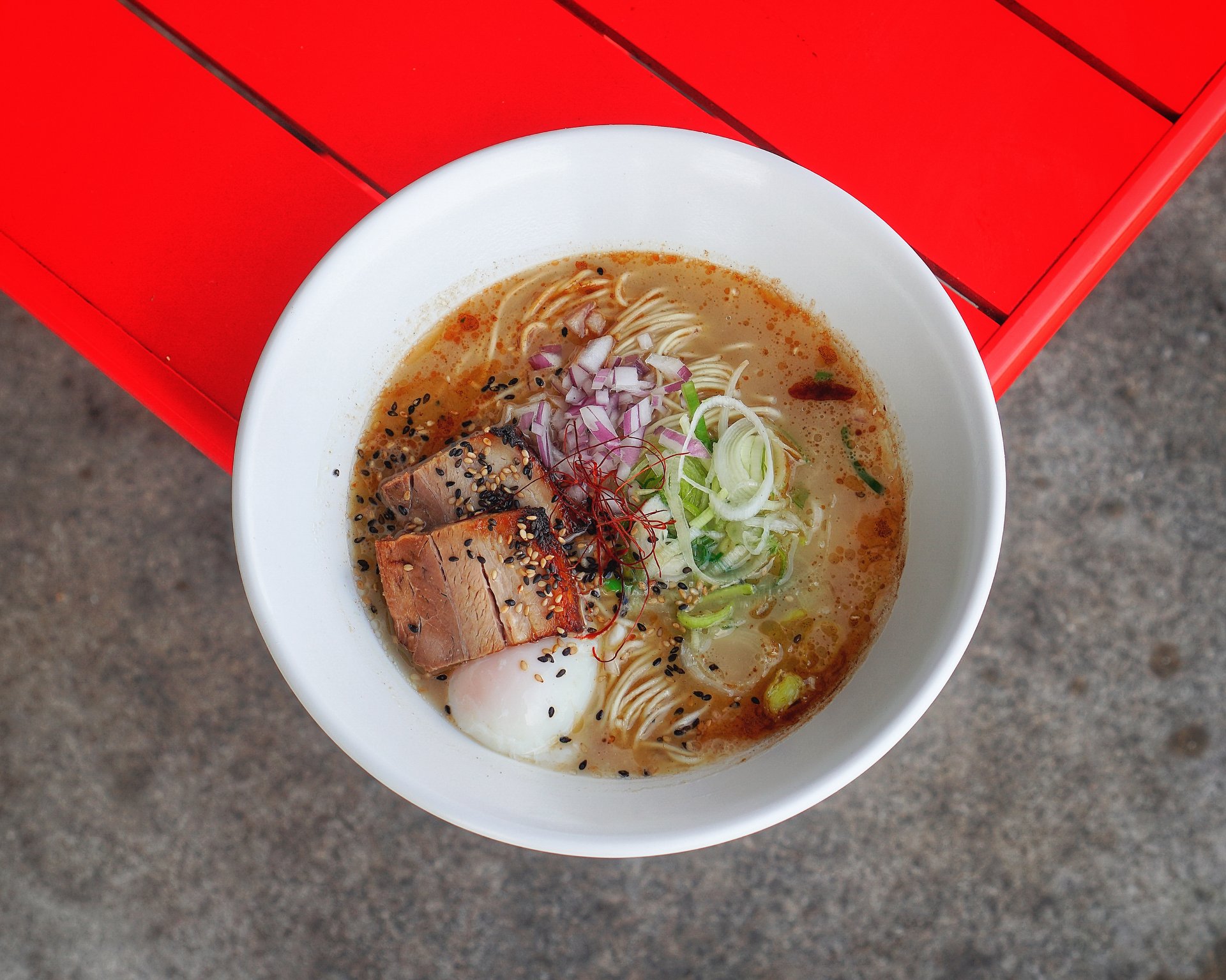 近くの絶品豚骨ラーメン決定版！2026年最新の名店選びと現場評価