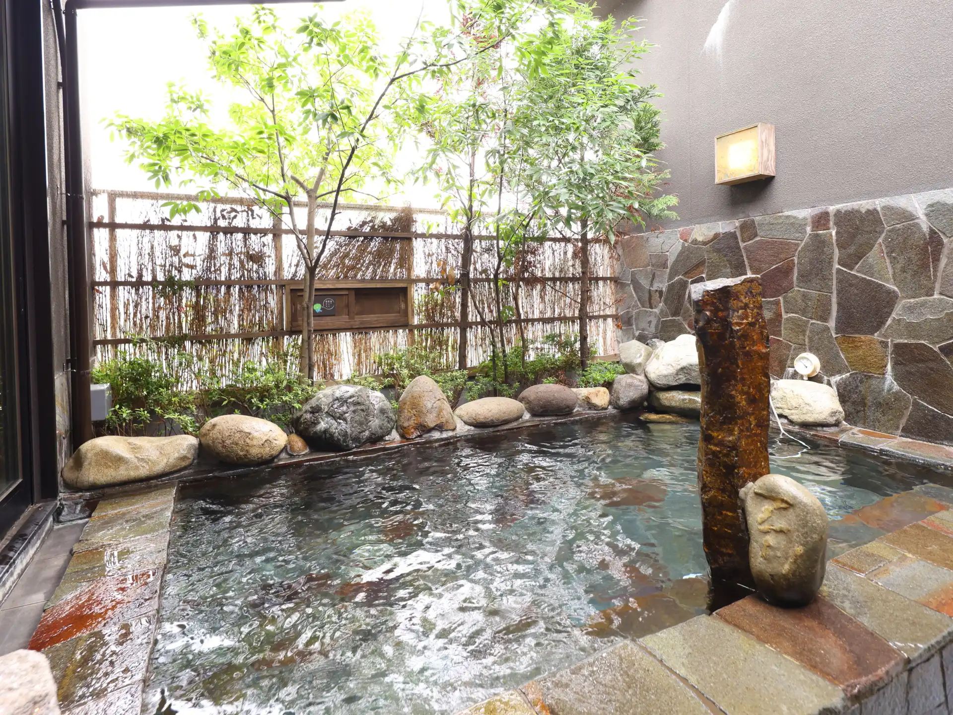 ドーミーイン福井が絶賛される理由とは？朝食と温泉サウナを徹底解剖