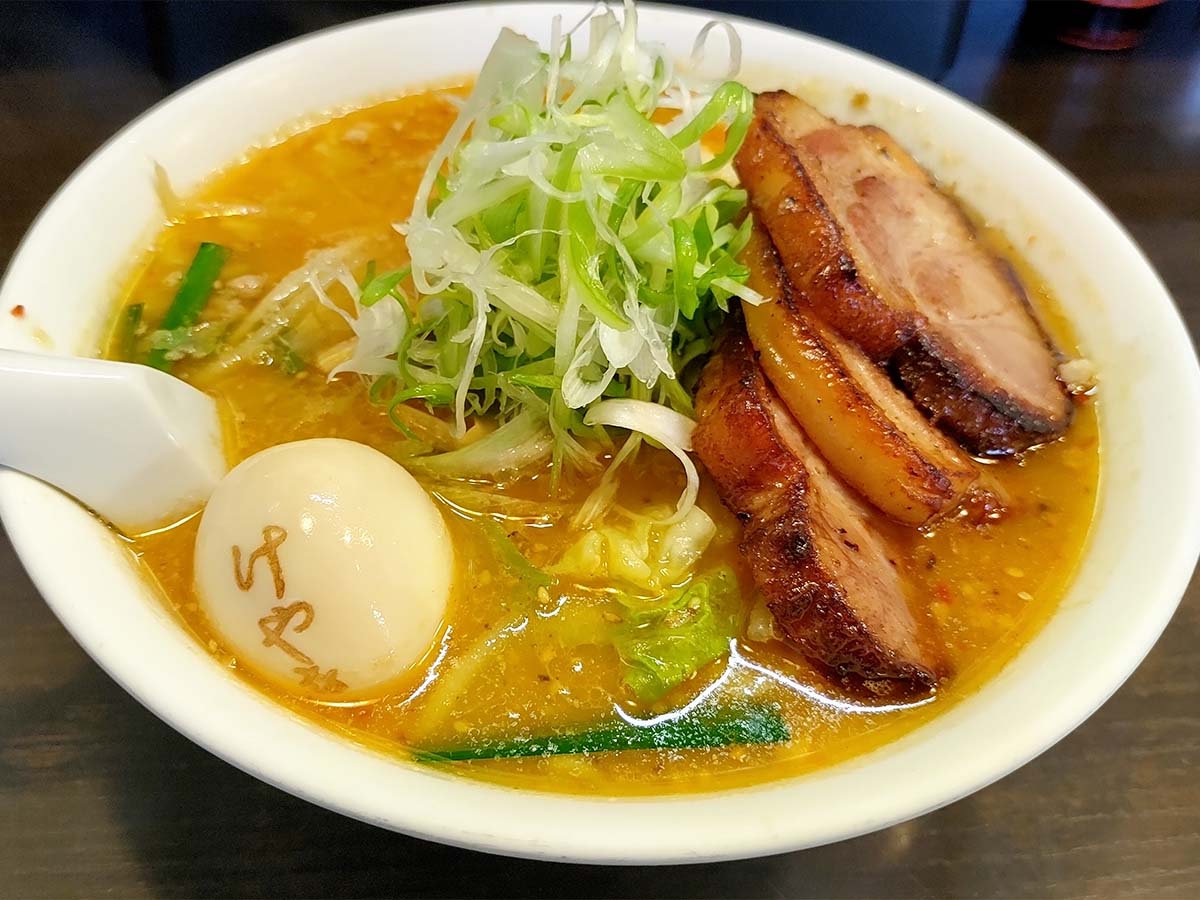 にとりのけやき行列の真相とニトリ会長との関係！本店と空港店を徹底比較