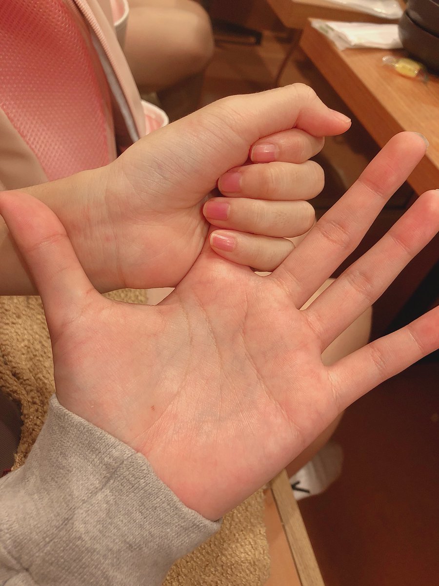 なぜ手が小さい女性に惹かれる？男性心理と手相の真実