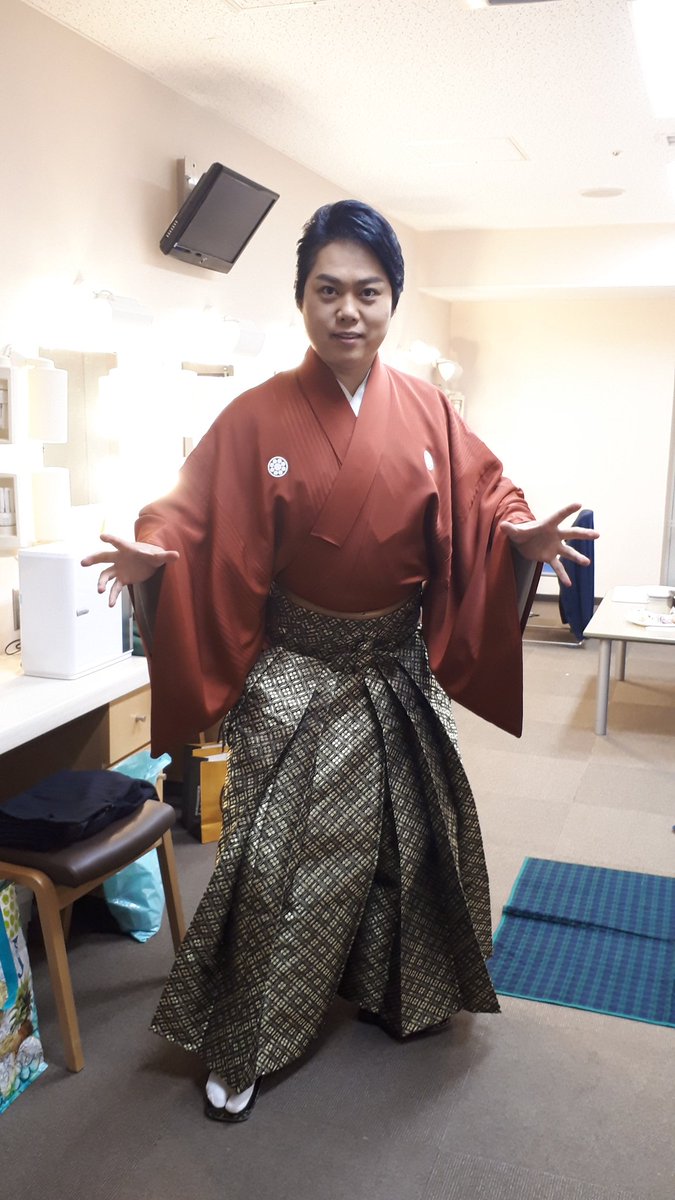三山ひろしの公式ツイッターはどれ？本人発信と偽物の見分け方
