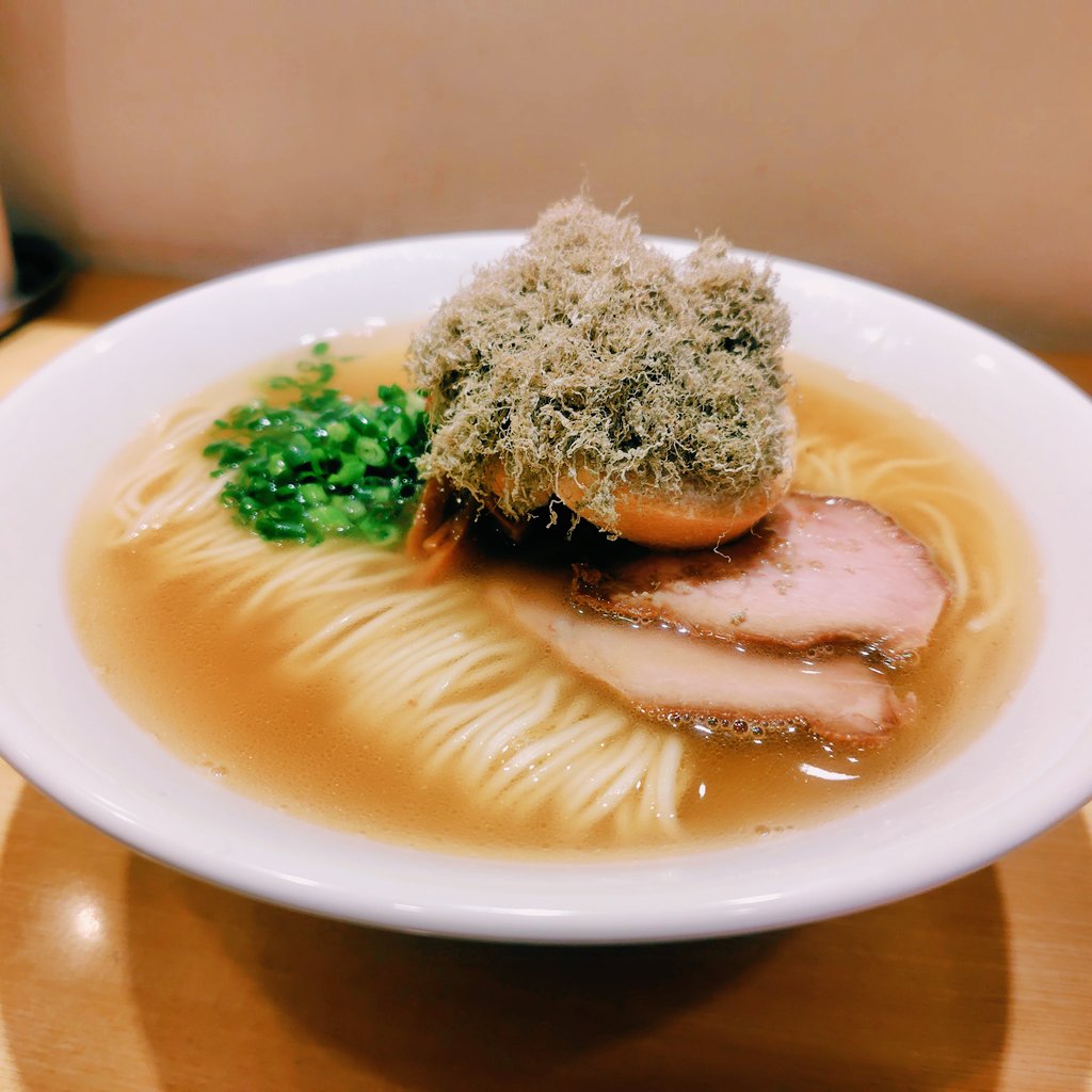 五稜郭の函館塩ラーメン最前線！あじさい本店の真相と地元穴場を暴く
