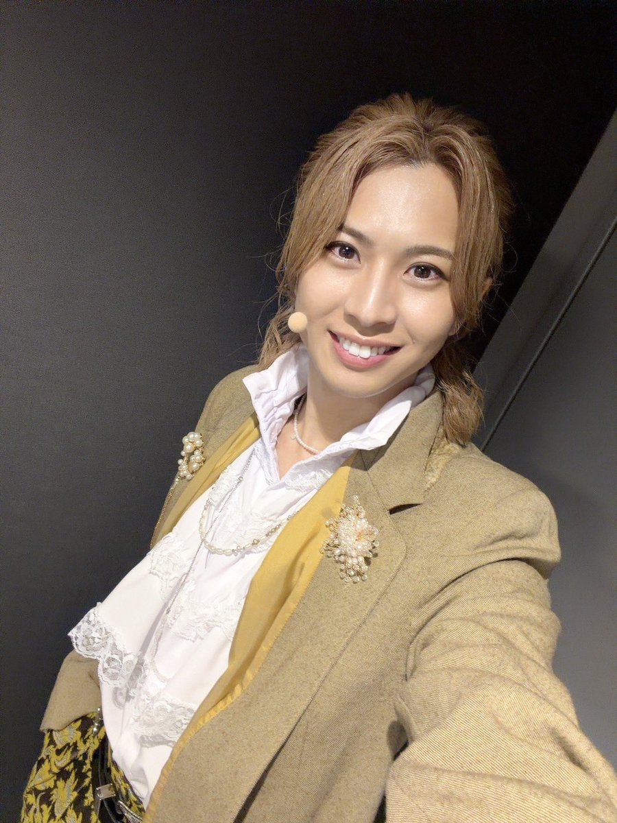 岡宮来夢の人気の秘密と歌唱力の真相｜熱愛噂や最新出演舞台を徹底解説