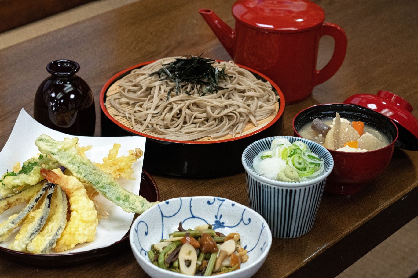 軽井沢名物「かぎもとや」の田舎そば徹底解剖！混雑回避の攻略法