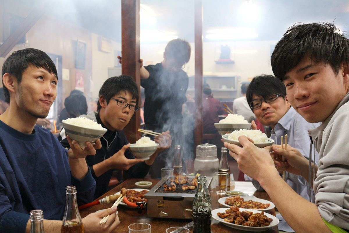 なぜ煙まみれでも大行列？「焼肉の山力」の真相と待ち時間攻略を徹底解説