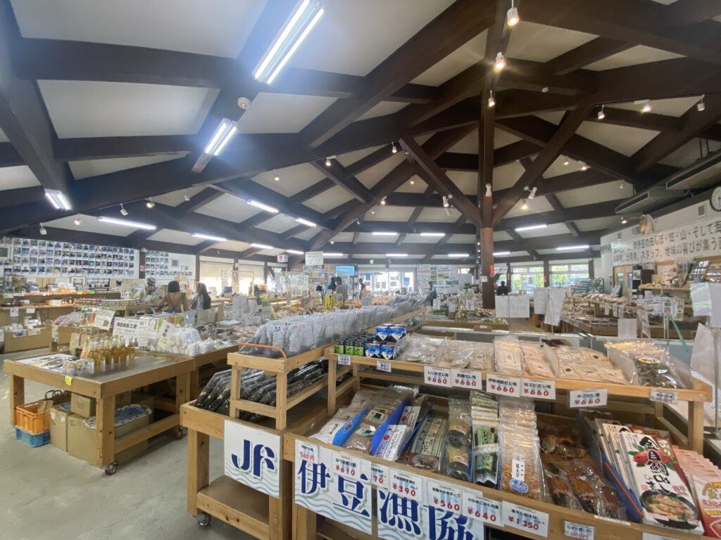 南伊豆「道の駅下賀茂温泉湯の花」徹底解剖！足湯・直売所と車中泊の真相