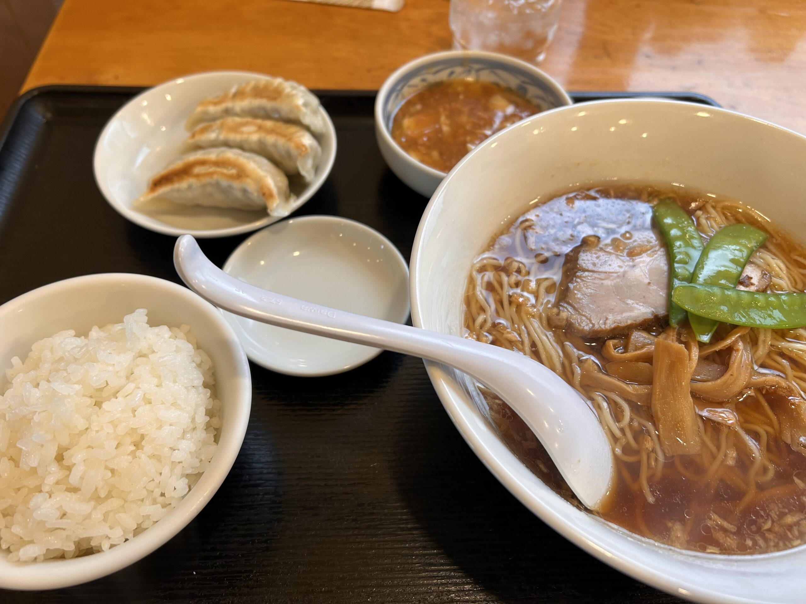 恵比寿「香湯ラーメンちょろり」徹底解剖！焦がしネギと名物炒飯の真価