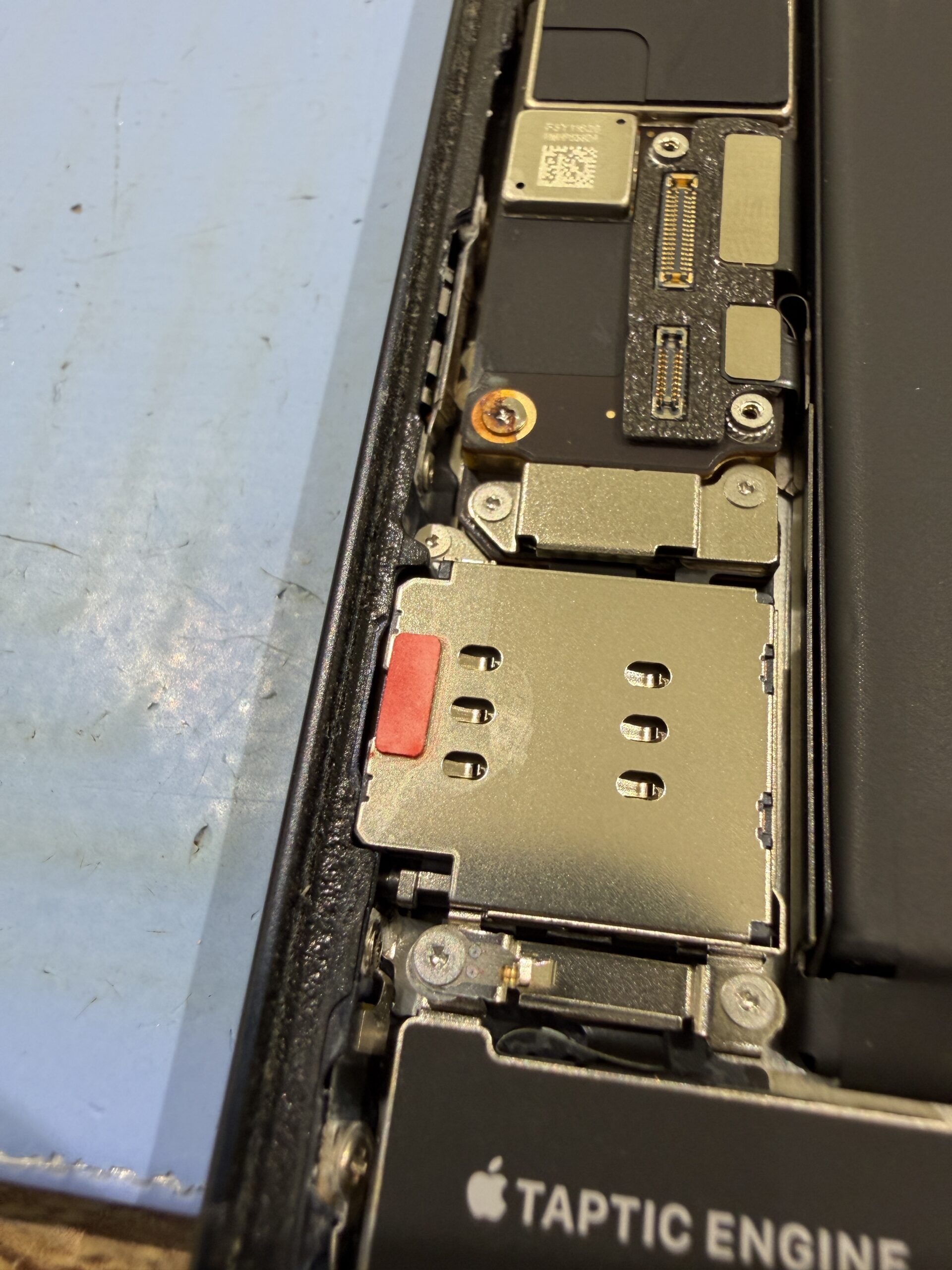 Iphone水没マークが赤いと保証対象外？確認場所と修理費用の真相2026