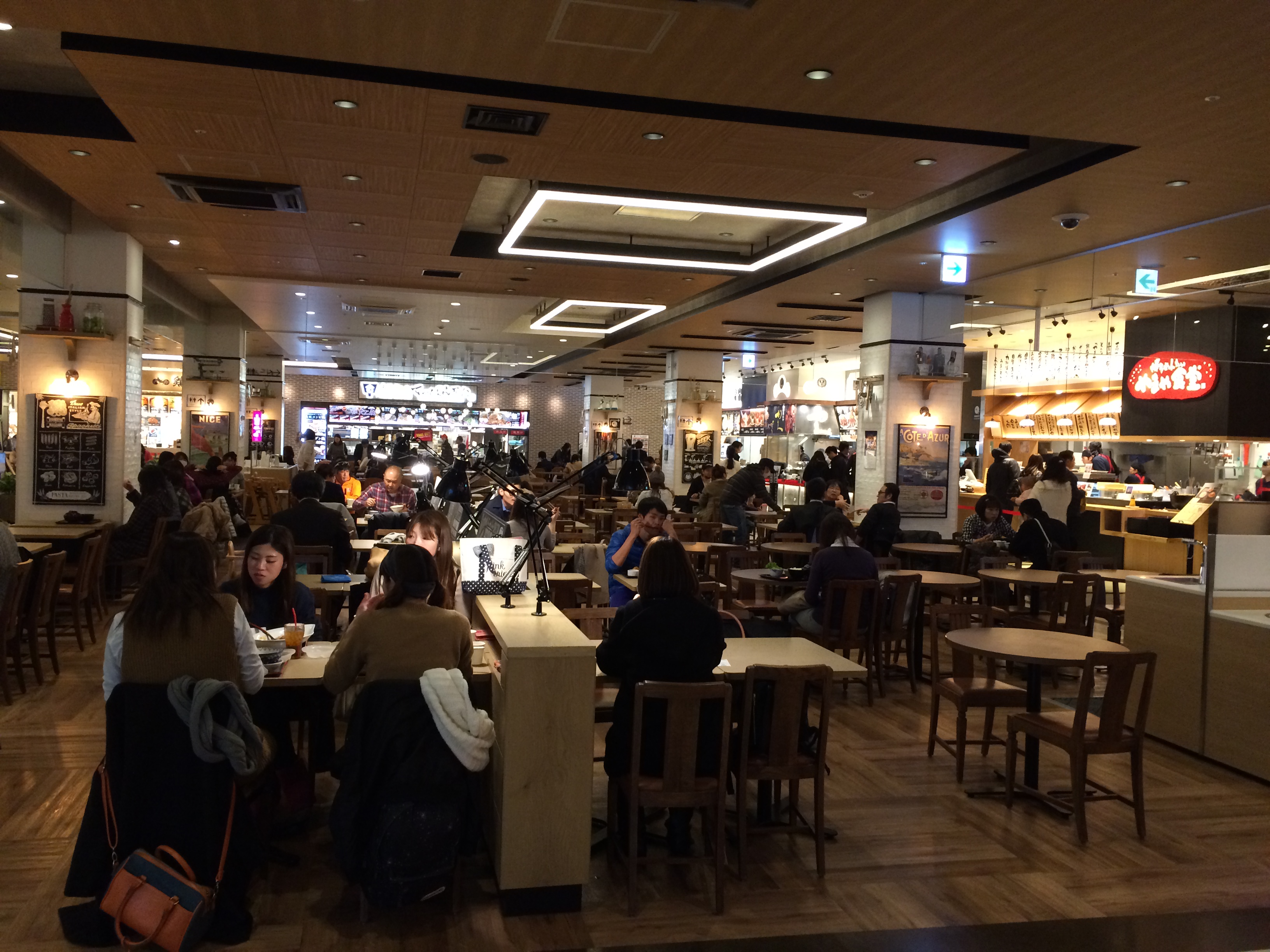 ららぽーと海老名フードコート徹底攻略｜人気店と混雑回避の極意