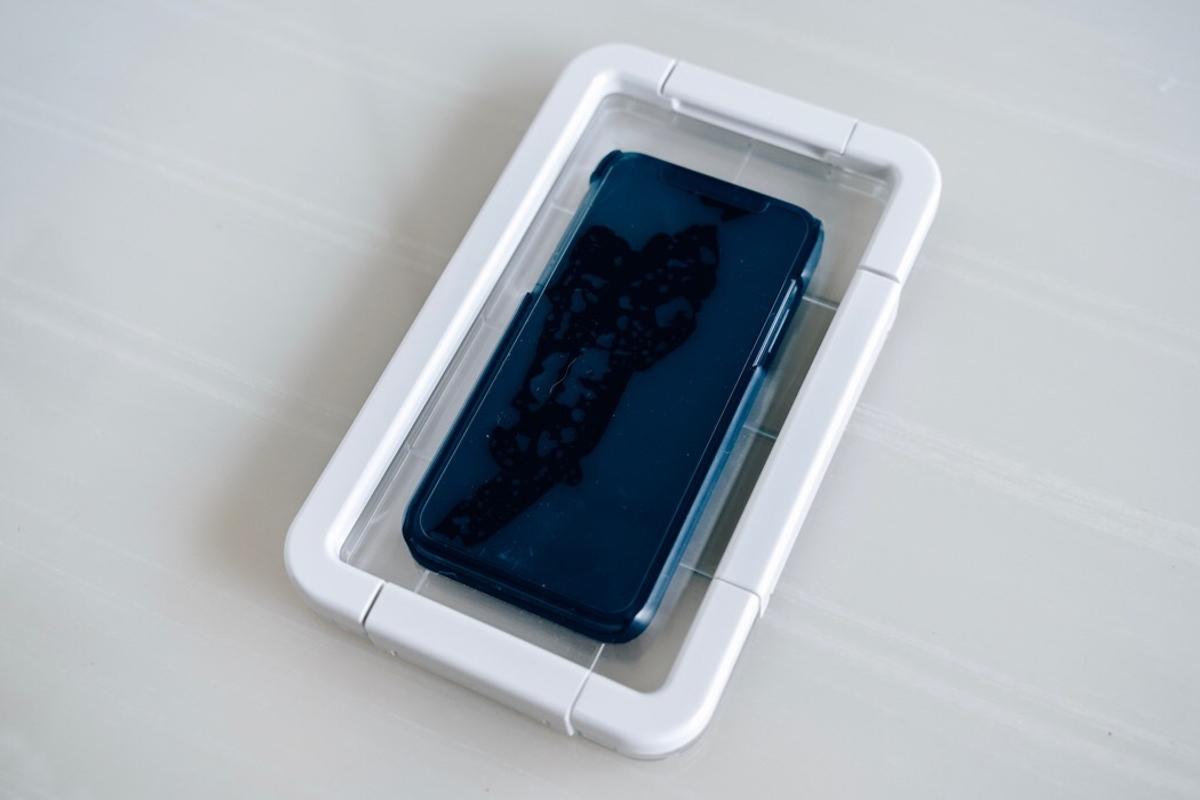お風呂スマホのジップロックは危険？内部結露の真相と2026年最新対策