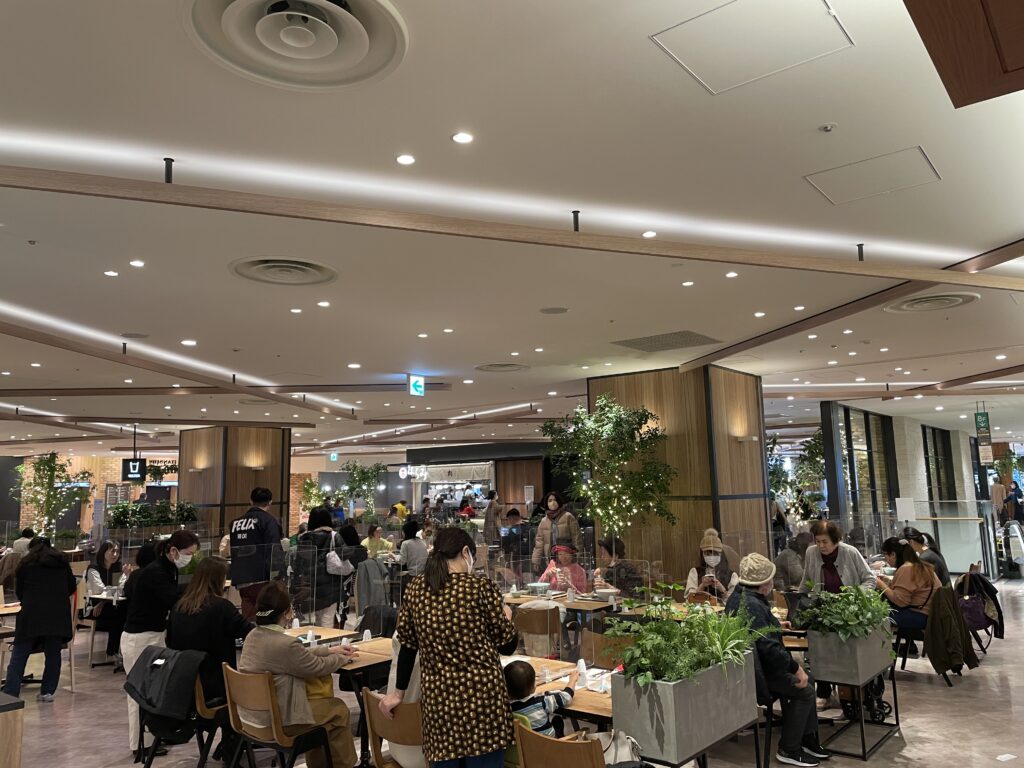 阪神百貨店フードコート徹底攻略2026｜混雑の真相と名店比較