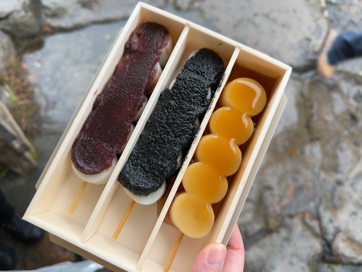 厳美渓名物「空飛ぶだんご」徹底攻略！注文方法から混雑回避まで完全解説