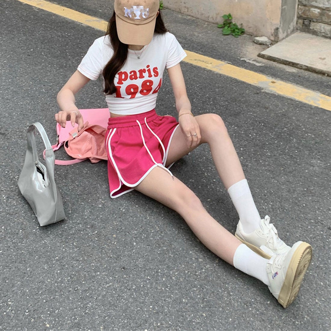 ショートパンツ女子は何歳までOk？男性本音と痛く見えない垢抜けコーデ完全版