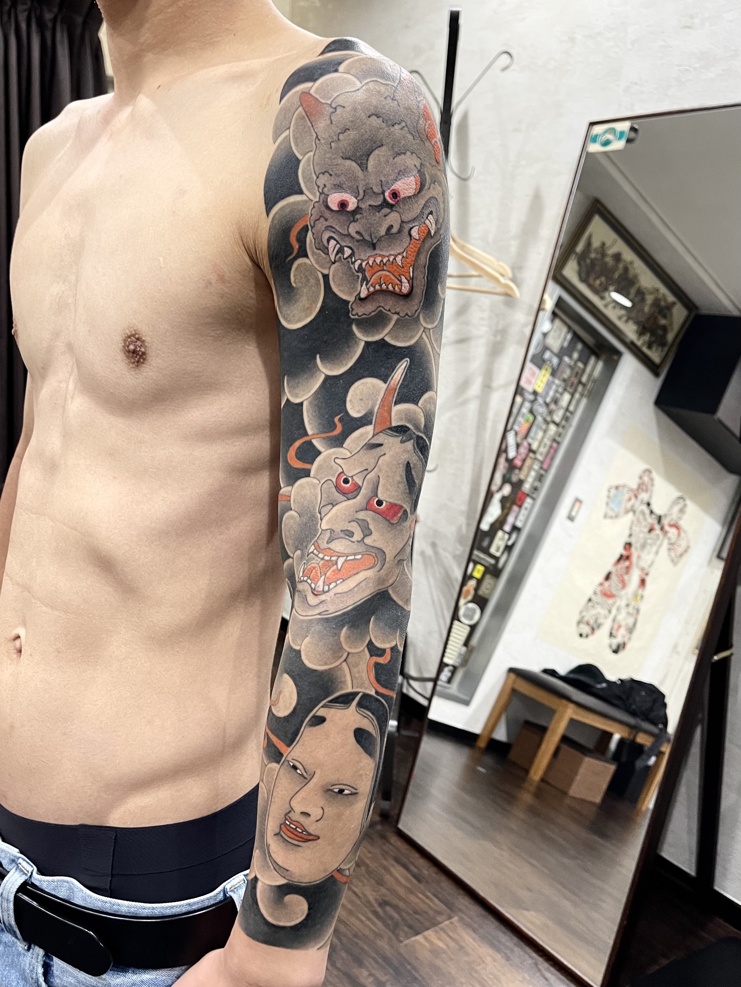 腕に入れ墨を刻む心理と現実｜後悔・就職・除去費用のリアル【2026年最新】