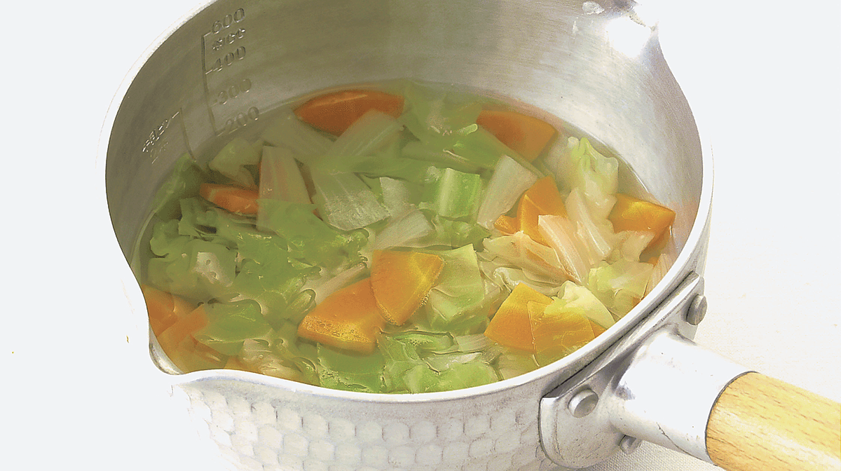 離乳食の野菜スープはいつから？劇的に飲む黄金比と栄養を逃さない冷凍保存術