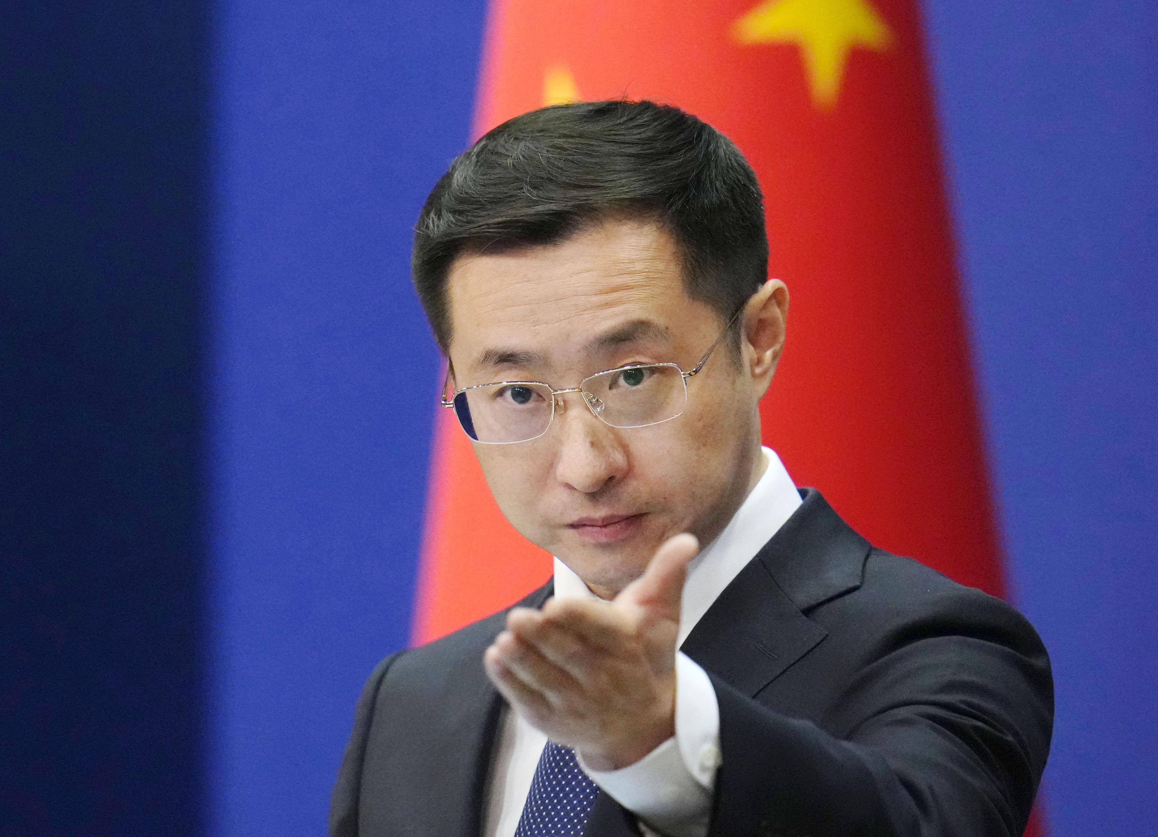 中国報道官の交代劇と戦狼外交の今！趙立堅や華春瑩の現在と真相
