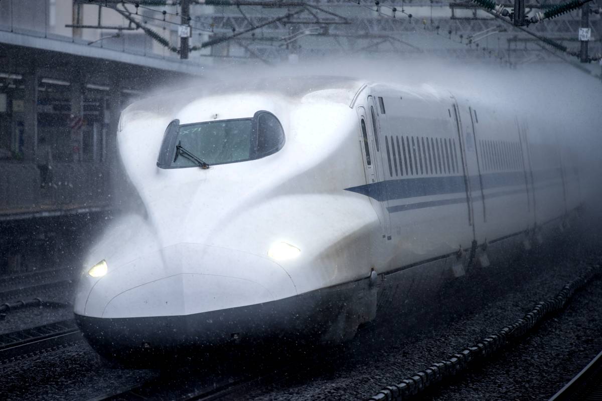 【2026年最新】東海道新幹線の台風対策が劇的変化、「計画運休」の早期判断とAi予測で混乱回避へ