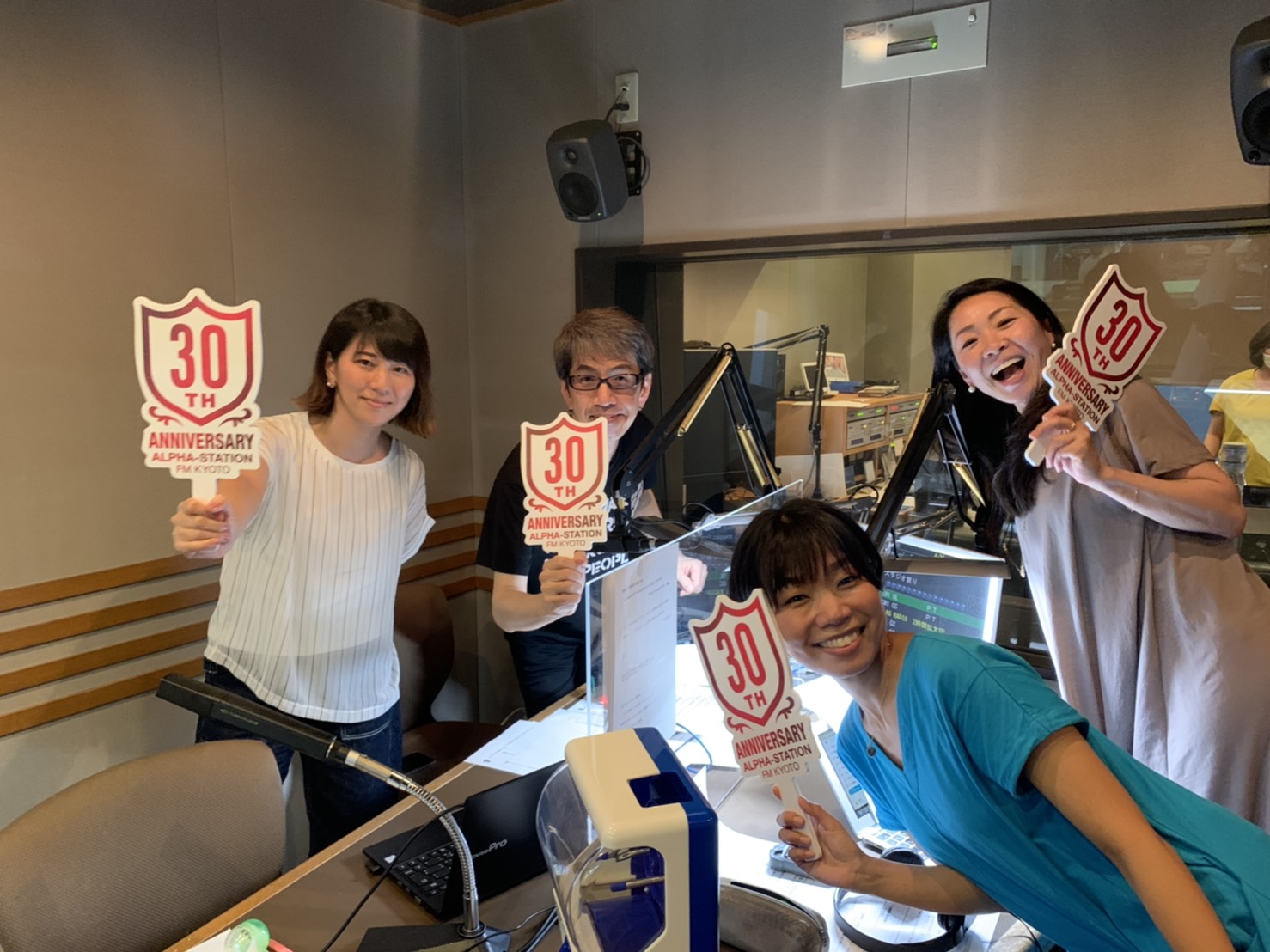 京都Fm「アルファステーション」人気の真実｜番組表と名物Djの現在