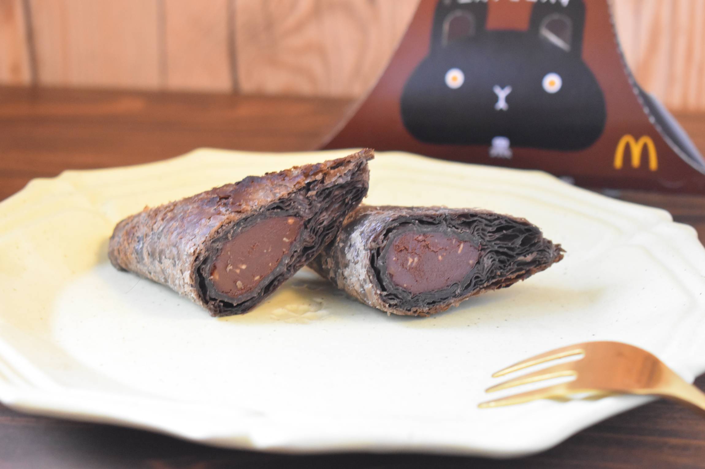 三角チョコパイ冷凍でアイス化？サクサク復活の温め直しと保存期間