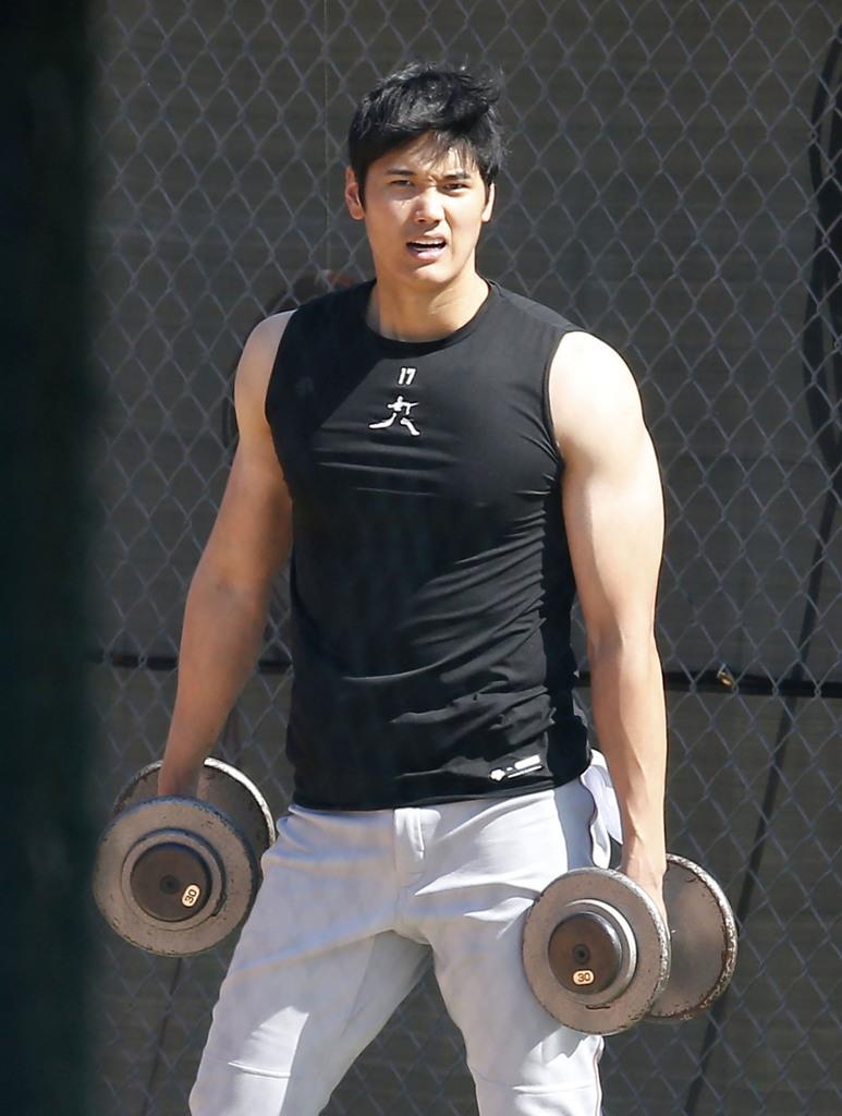 大谷翔平の驚異的筋肉進化！日ハム時代との比較と肉体改造の全貌