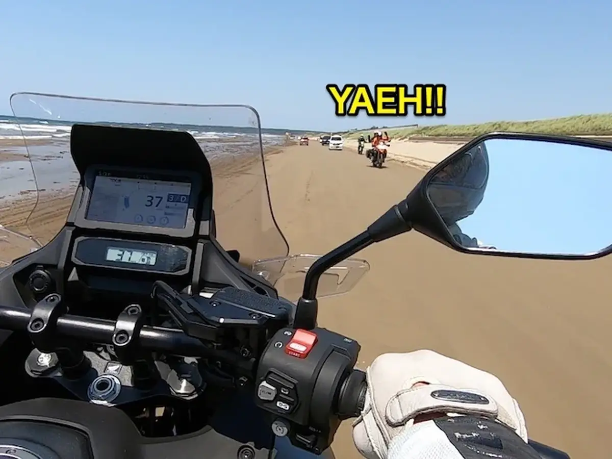 バイクの挨拶「ヤエー」とは？誤字から生まれた歴史と安全なマナー解説
