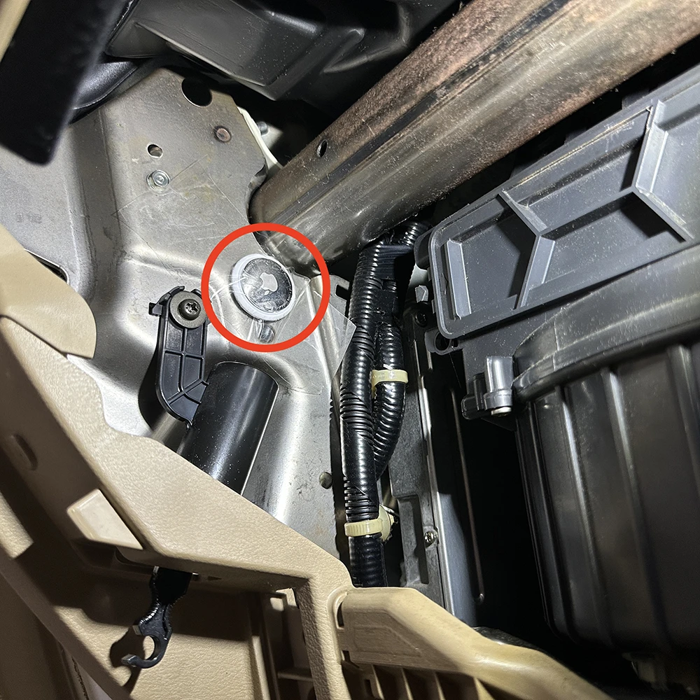 車にGpsがついているか調べる方法！プロ直伝の発見手順と隠し場所