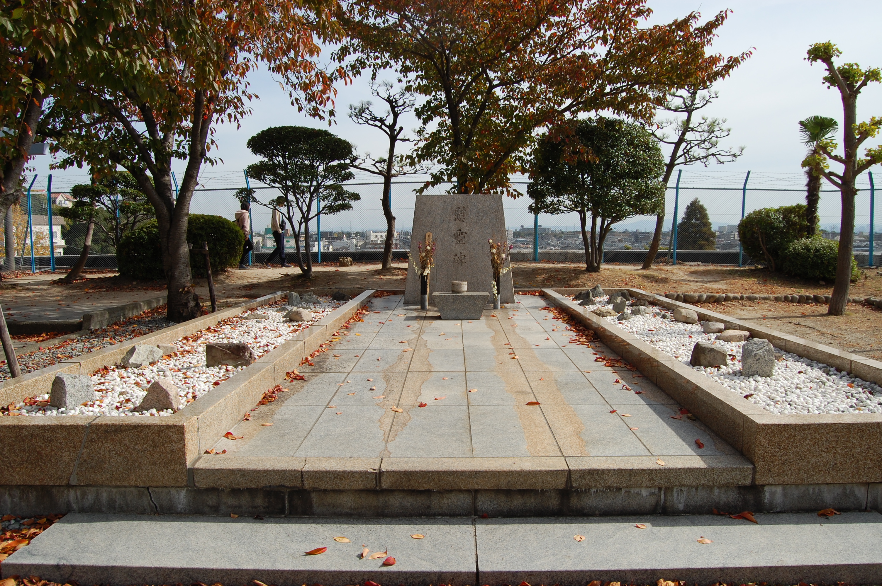 山陽新幹線記念公園の真実｜トンネル直上の絶景と殉職碑が語る歴史